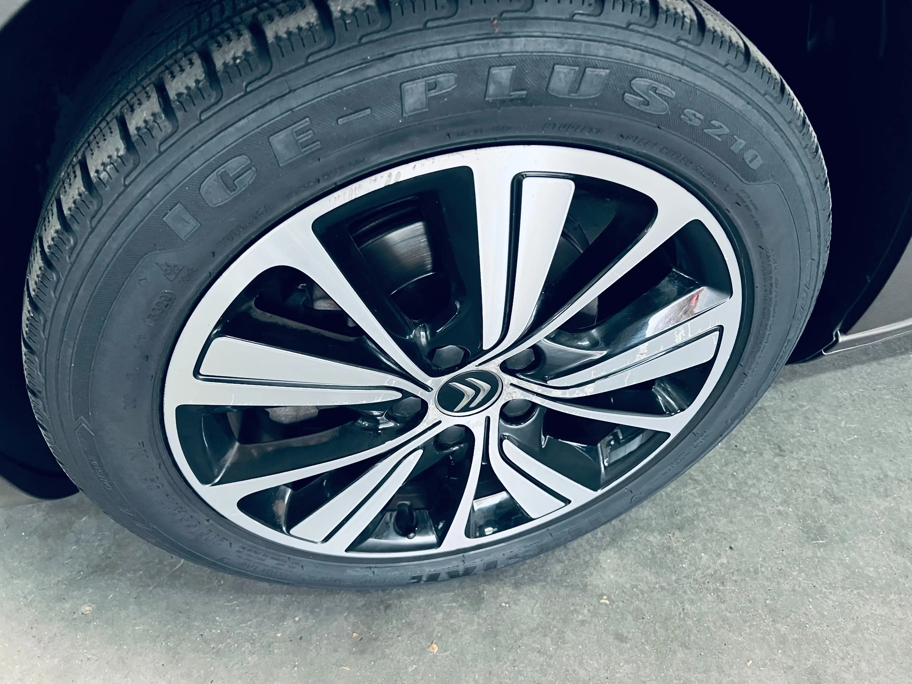 Citroen Grand C4 Picasso 1.2 PureTech Feel S+7PL+GPS+CAMERA+CARNET+CARPASS — photo 8