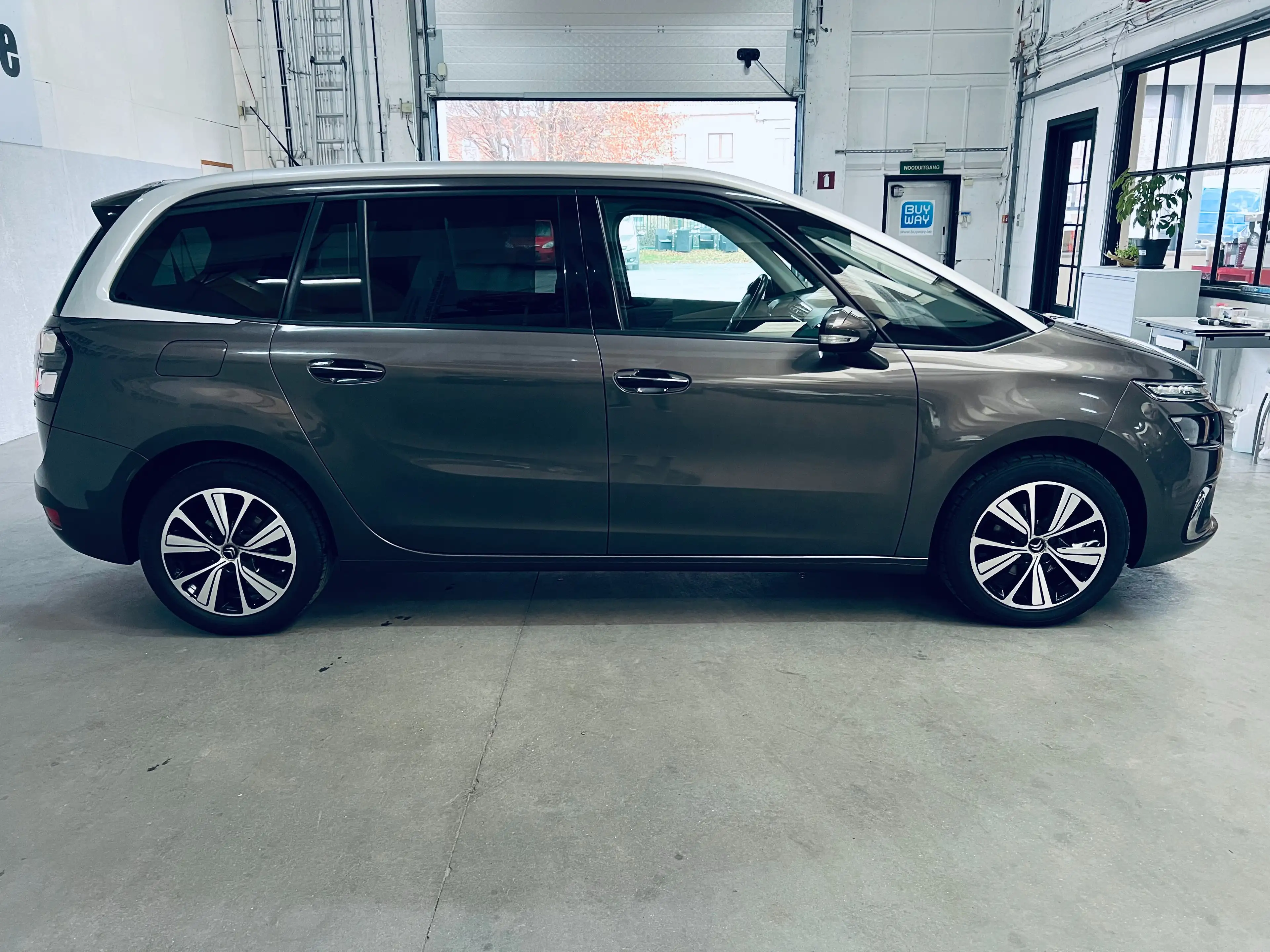Citroen Grand C4 Picasso 1.2 PureTech Feel S+7PL+GPS+CAMERA+CARNET+CARPASS — photo 5