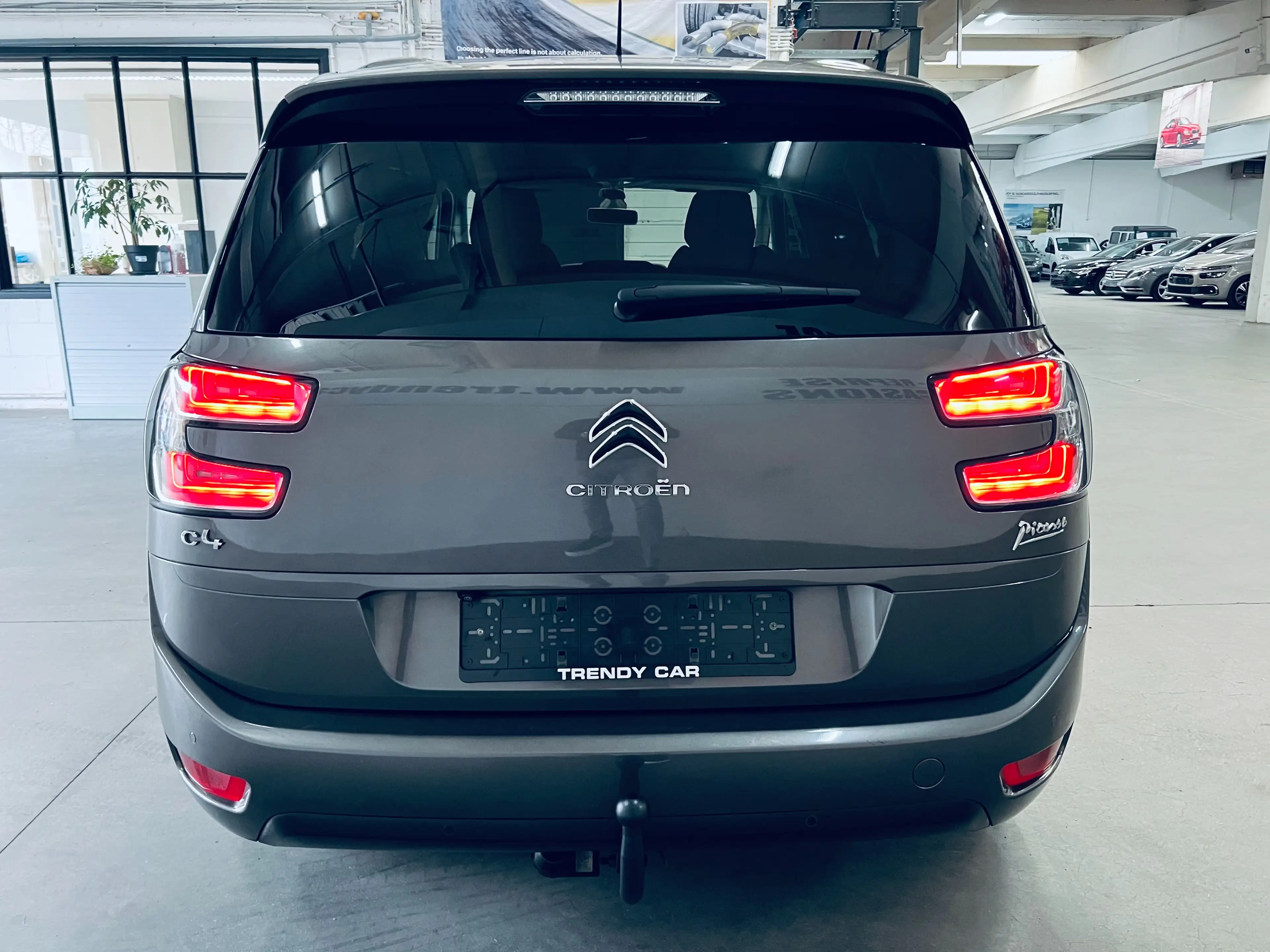 Citroen Grand C4 Picasso 1.2 PureTech Feel S+7PL+GPS+CAMERA+CARNET+CARPASS — photo 3