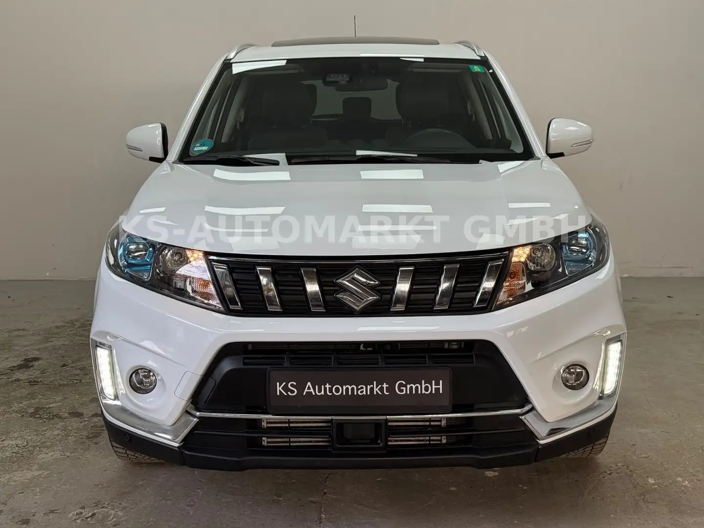 Suzuki Vitara 1.4 Comfort+ 4x4*Nai*ACC*AHK*LED*R-KAM* Weiß - 2