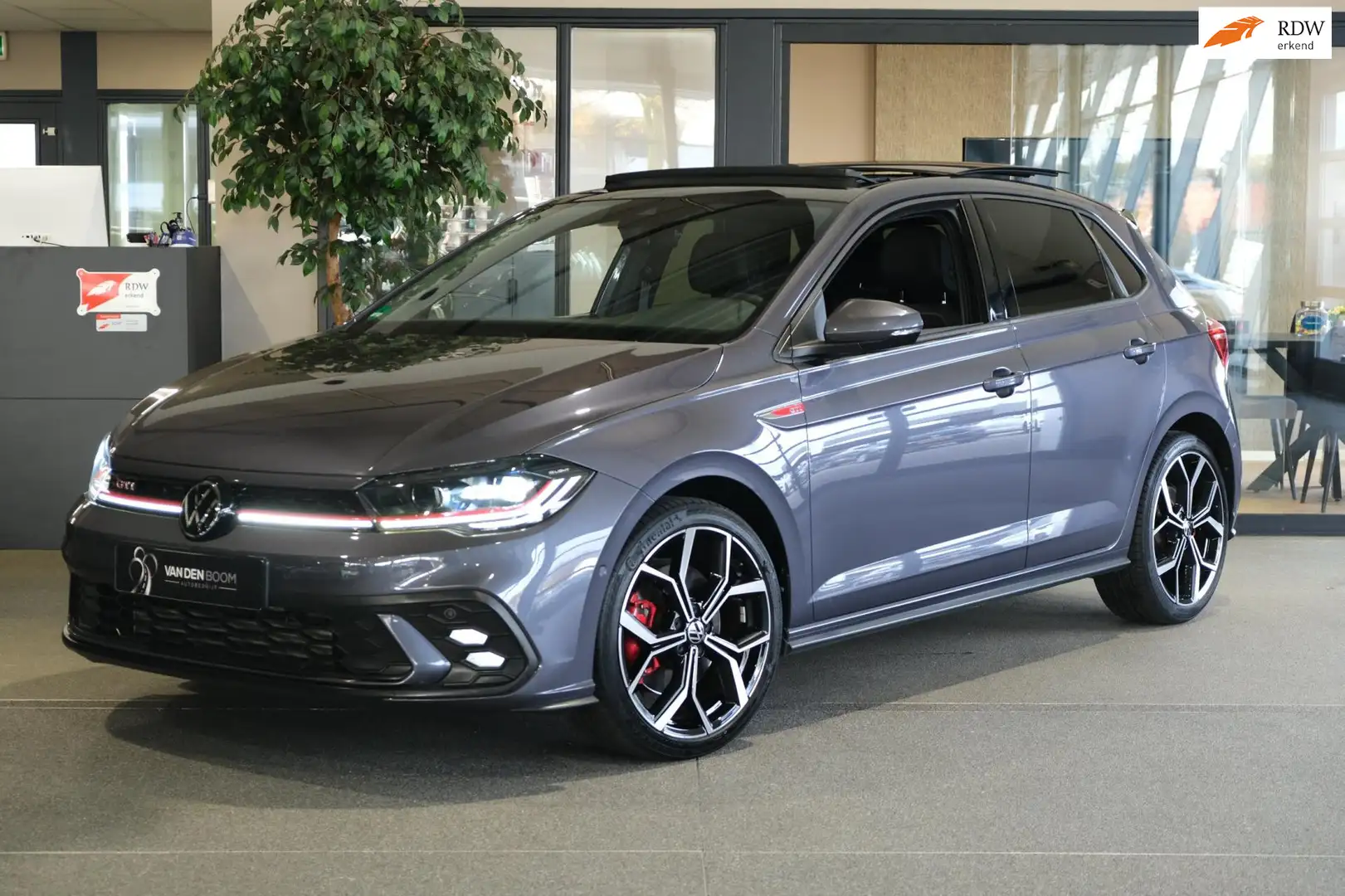 Volkswagen Polo GTI 2.0 TSI 207PK Pano Navi ACC Alcantara IQ Led Virtu Grijs - 1