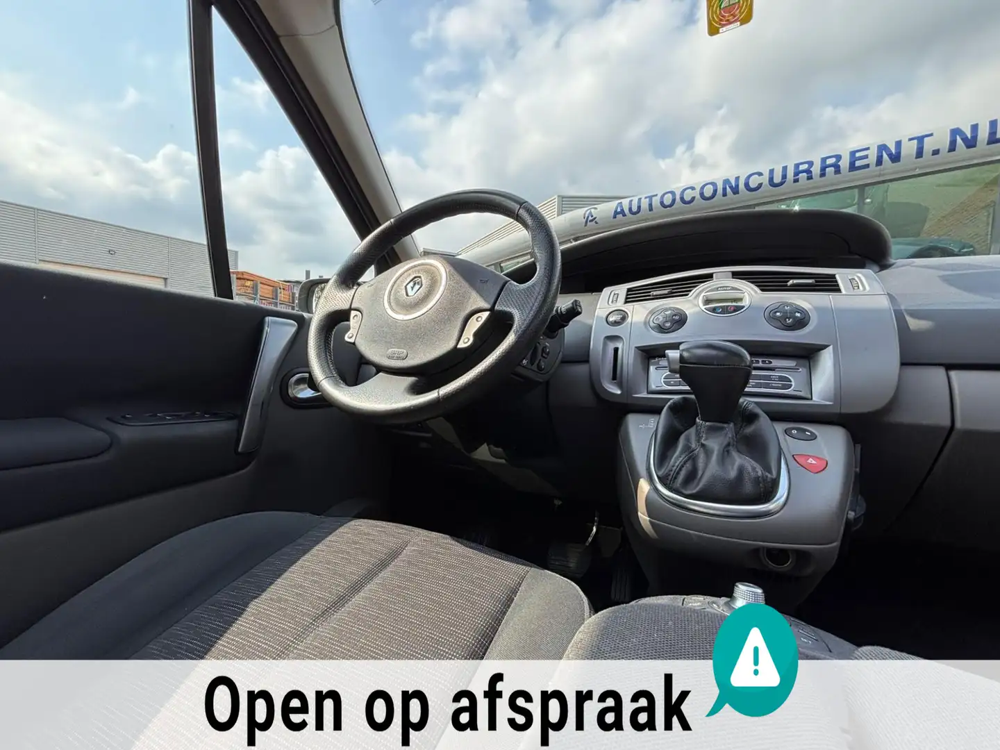 Renault Grand Scenic 2.0-16V Tech Line, Automaat, Navi, Pano, Inruil mo Gris - 2