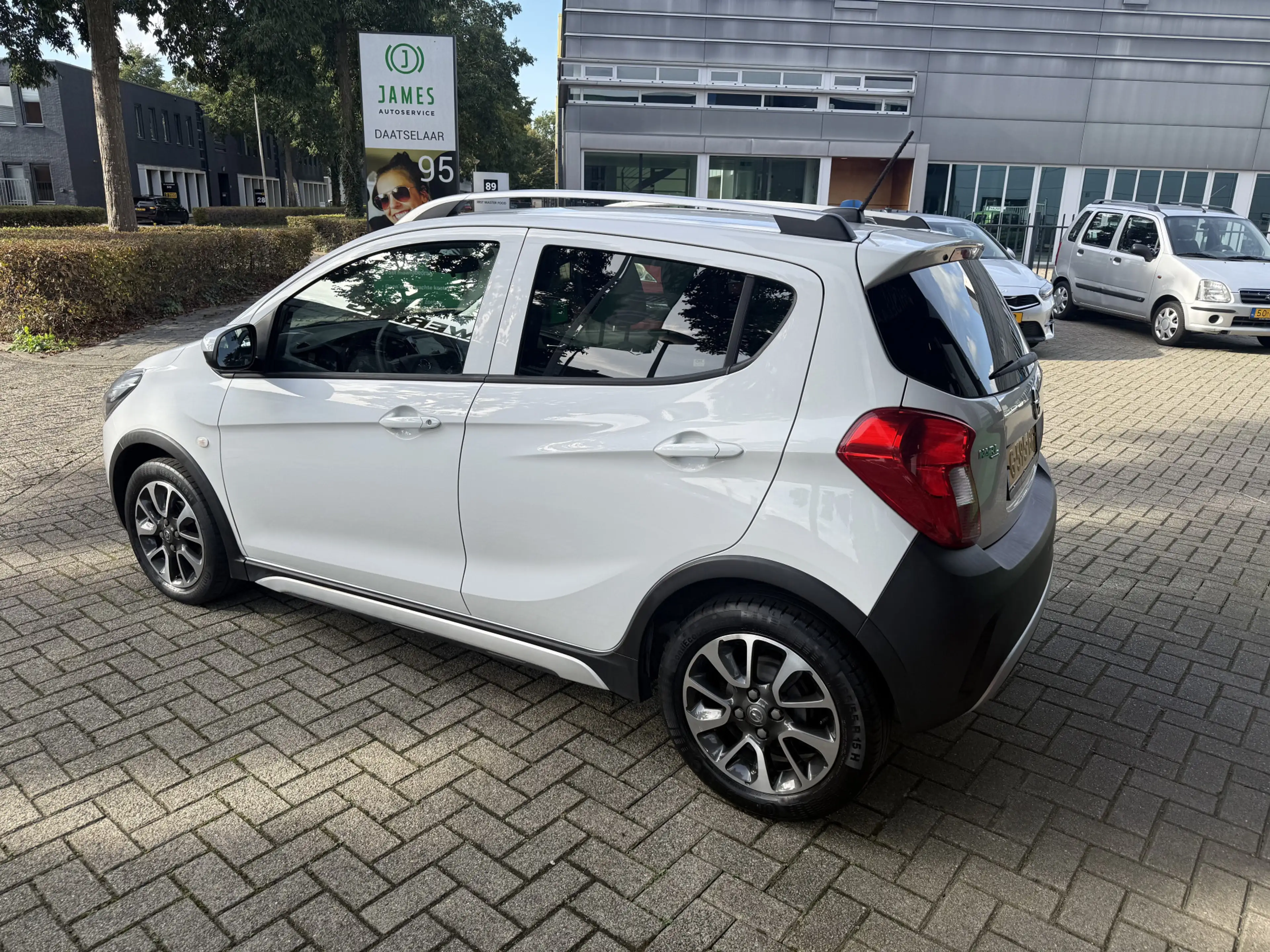 Opel Karl 1.0 Rocks Online Edition Navigatie/pakeersensoren — photo 3