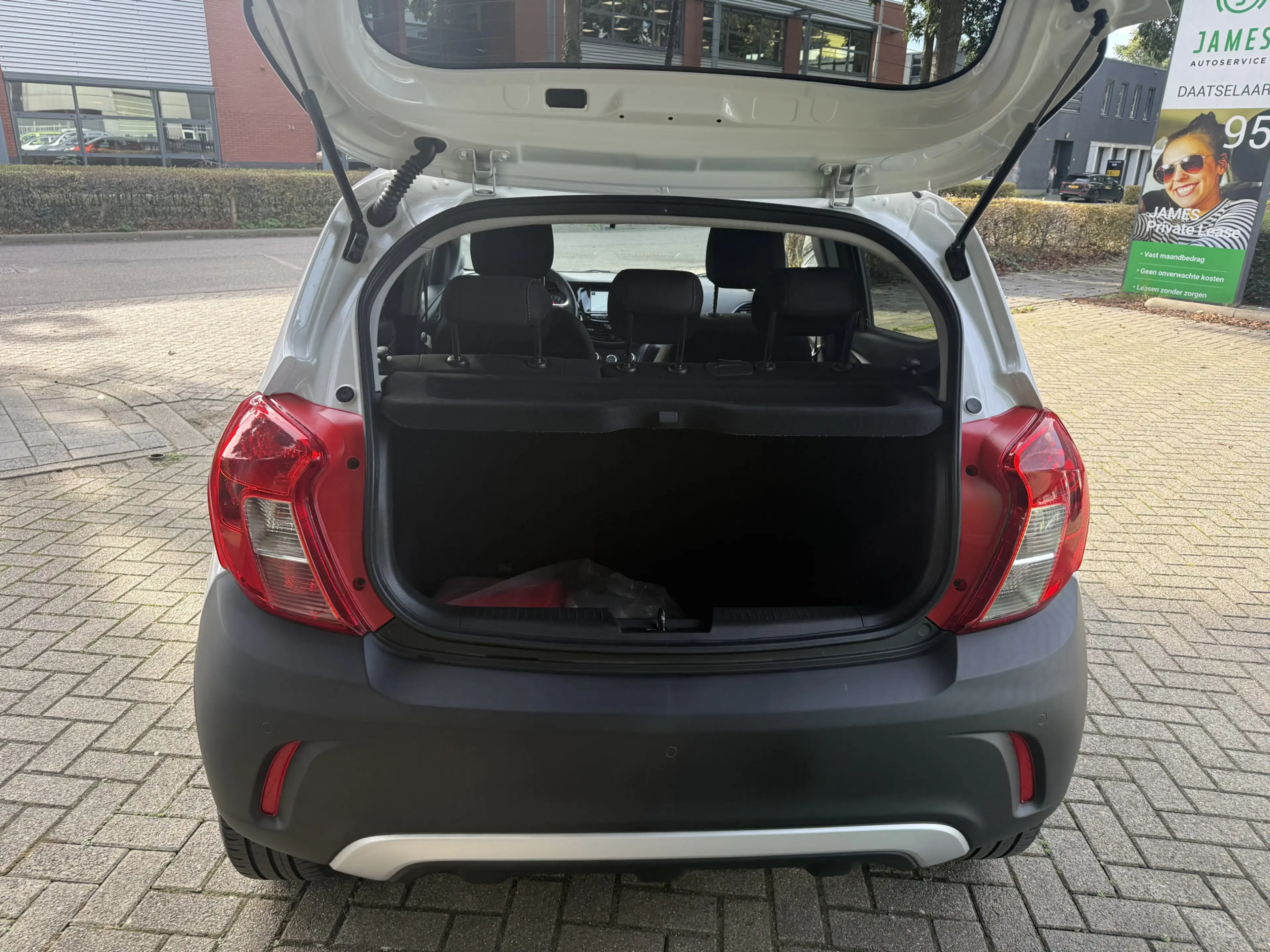 Opel Karl 1.0 Rocks Online Edition Navigatie/pakeersensoren — photo 5