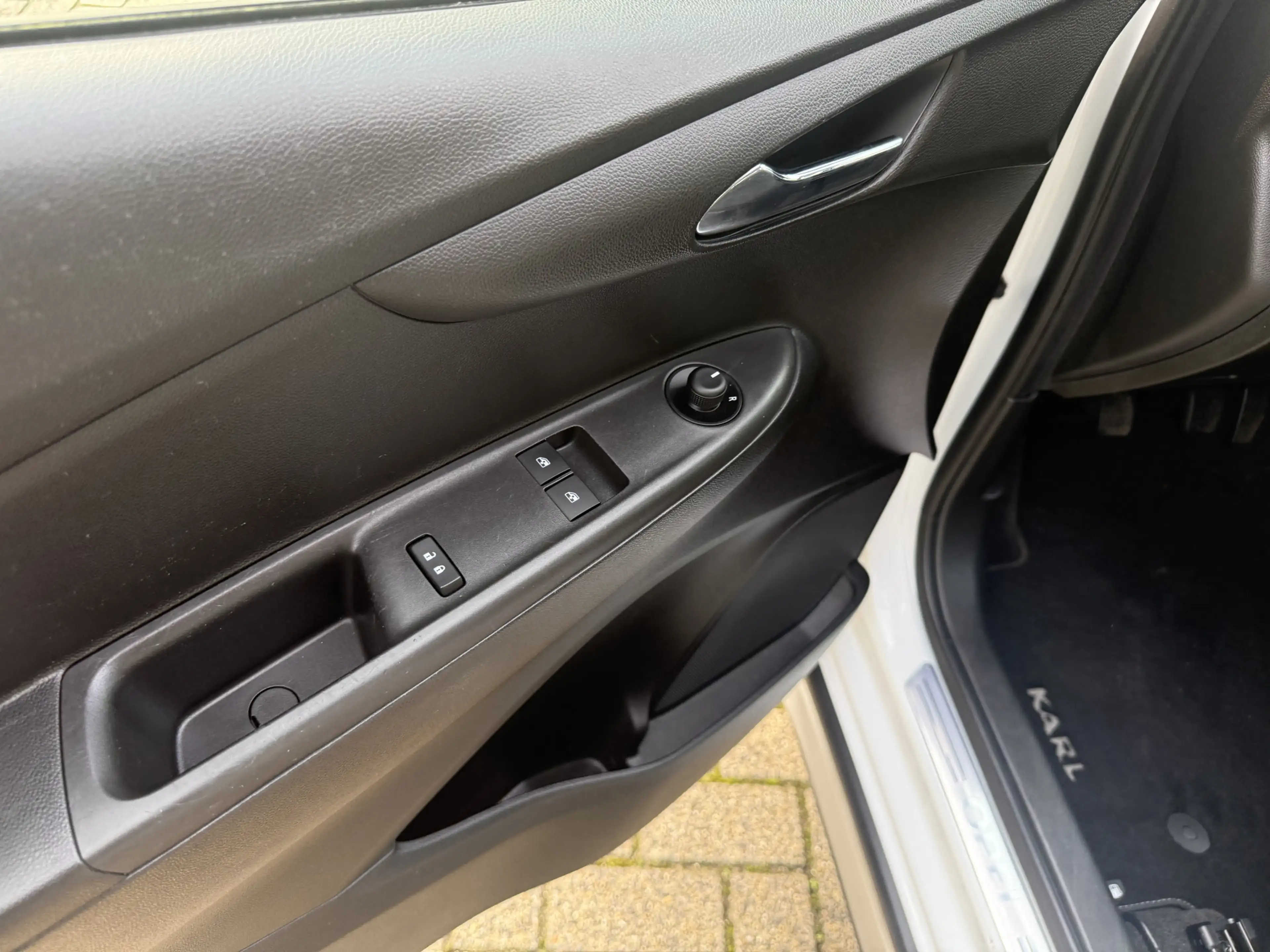Opel Karl 1.0 Rocks Online Edition Navigatie/pakeersensoren — photo 13