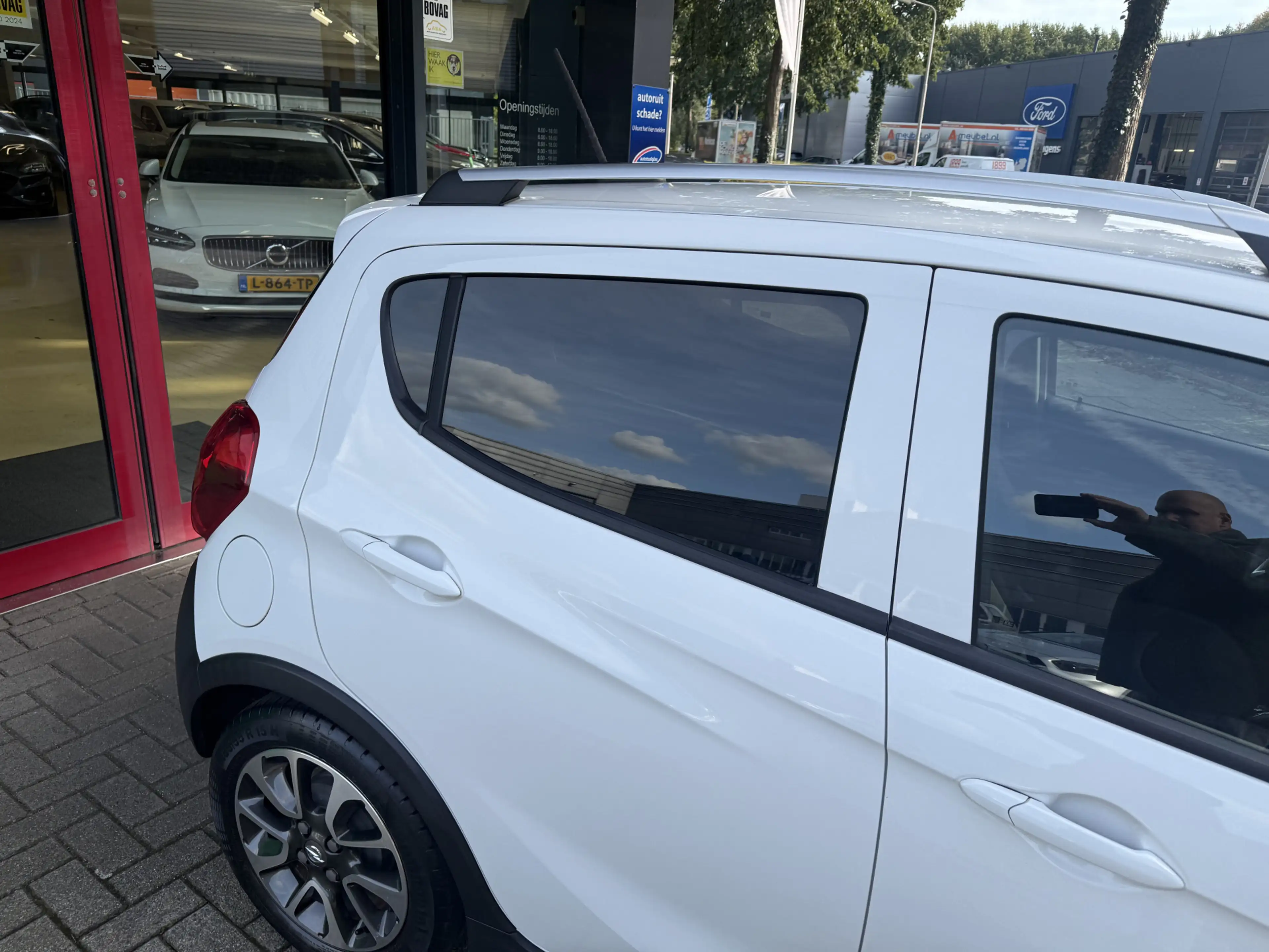 Opel Karl 1.0 Rocks Online Edition Navigatie/pakeersensoren — photo 9