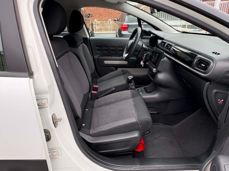 Citroen C3 Airbump-1.2i-Euro6b-Gps-Cruise Control-Apple CarPlay-Lane Assist-New Pneus... — photo 12