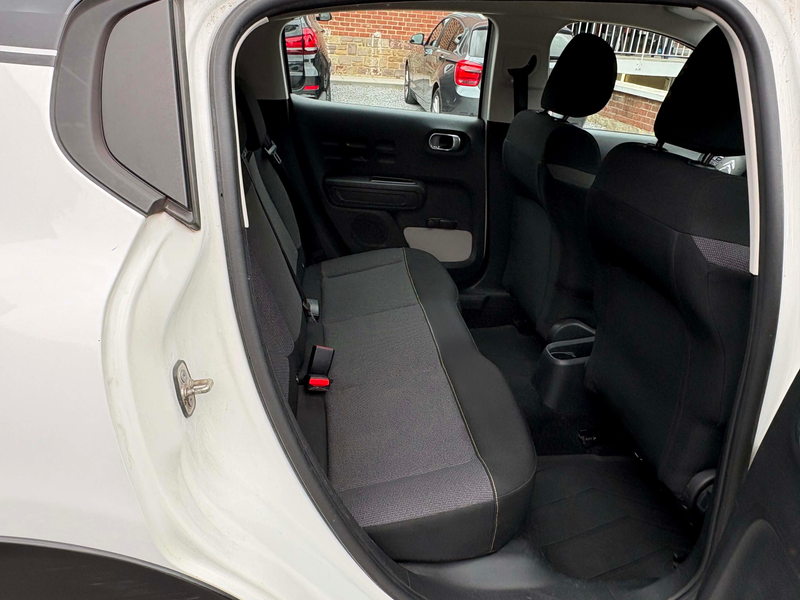 Citroen C3 Airbump-1.2i-Euro6b-Gps-Cruise Control-Apple CarPlay-Lane Assist-New Pneus... — photo 14