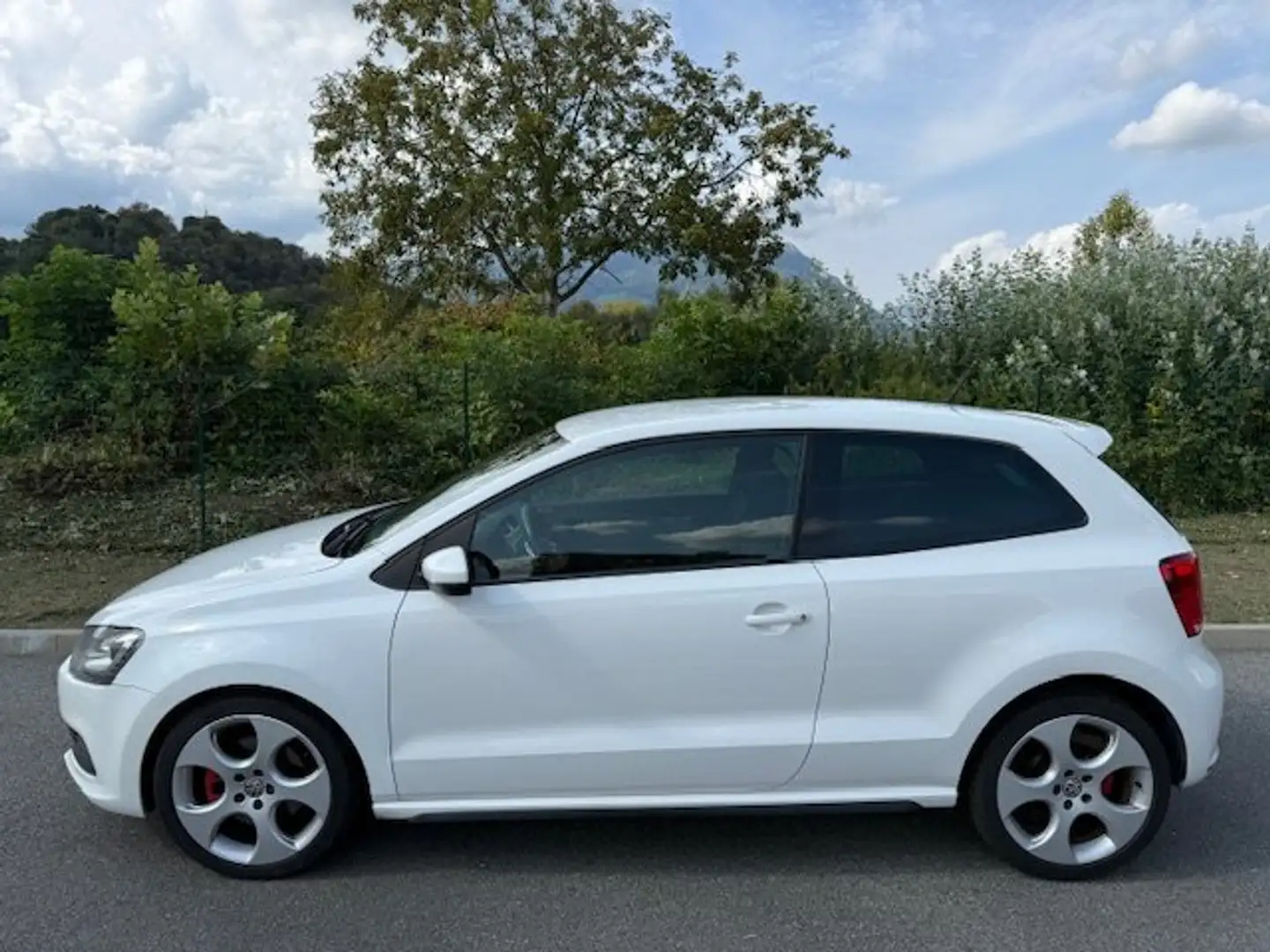 Volkswagen Polo GTI Polo V 2009 3p 1.4 tsi 180cv dsg Blanc - 1
