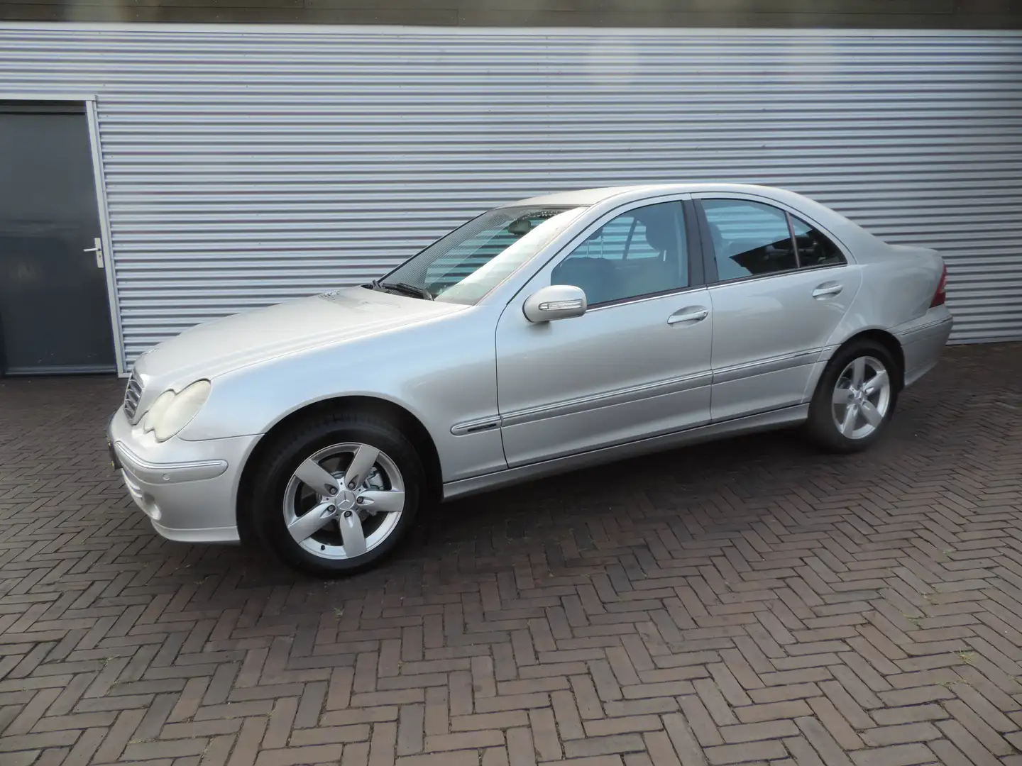 Mercedes-Benz C 180 K. Avantgarde Grijs - 2