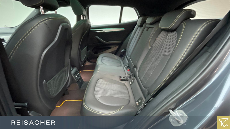 BMW X2 xDrvie20d Aut,M-Sport,DrA,ParkAs,Pano,AHK — photo 8