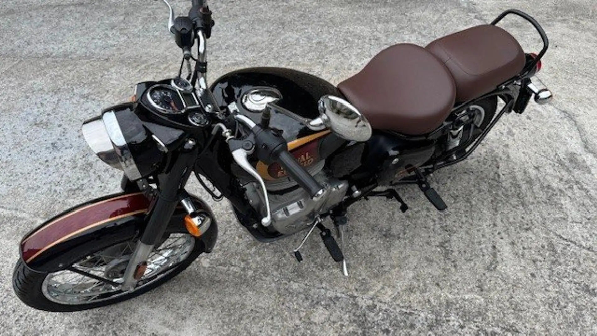 Royal Enfield Meteor 350 Classic Nero - 2