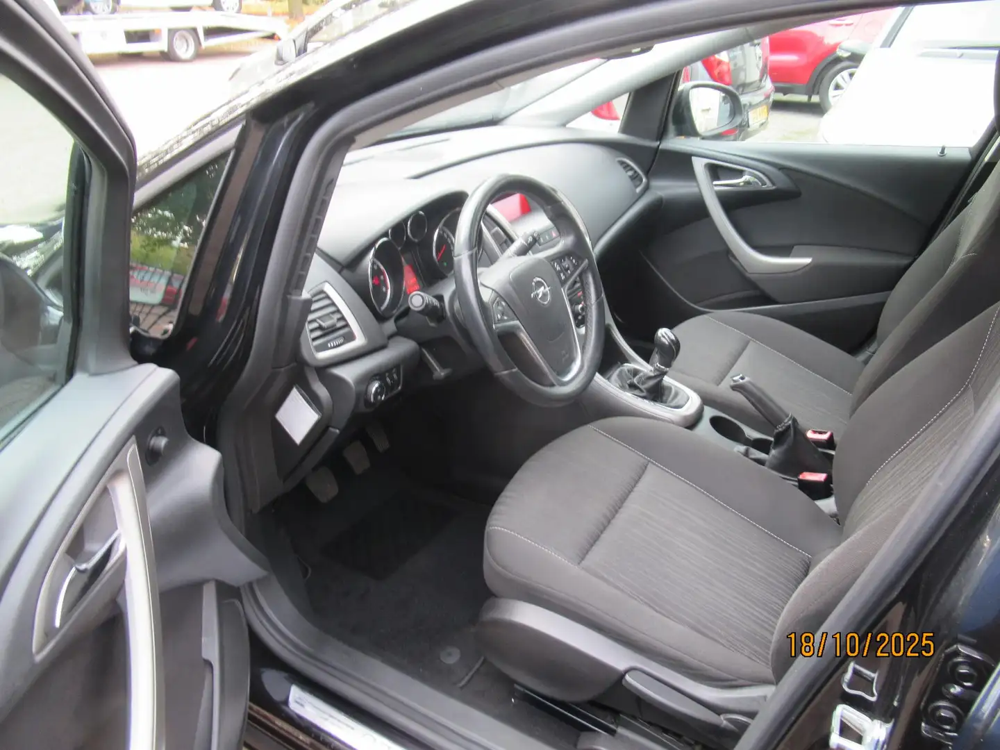 Opel Astra 1.4 Edition Zwart - 2