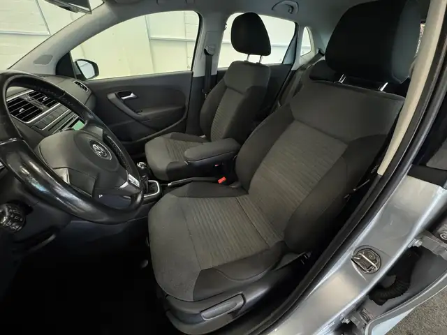 Volkswagen Polo view 9