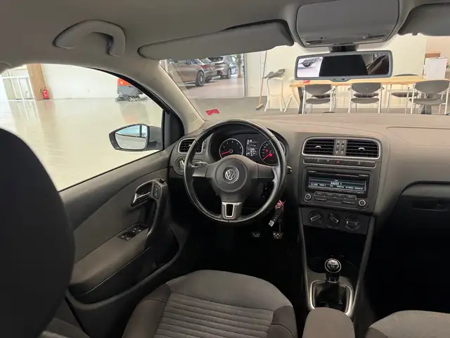 Volkswagen Polo view 10