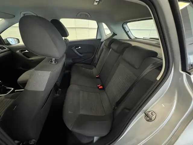 Volkswagen Polo view 11
