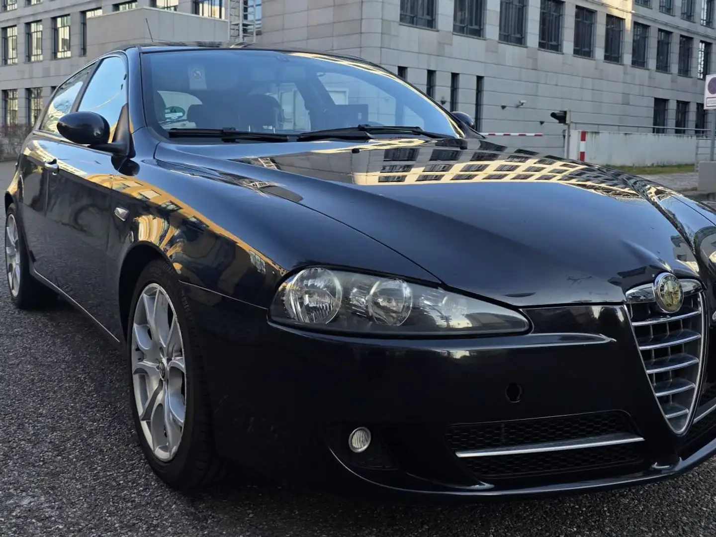 Alfa Romeo 147 147 1.6 TS 16V Corse Чёрный - 1