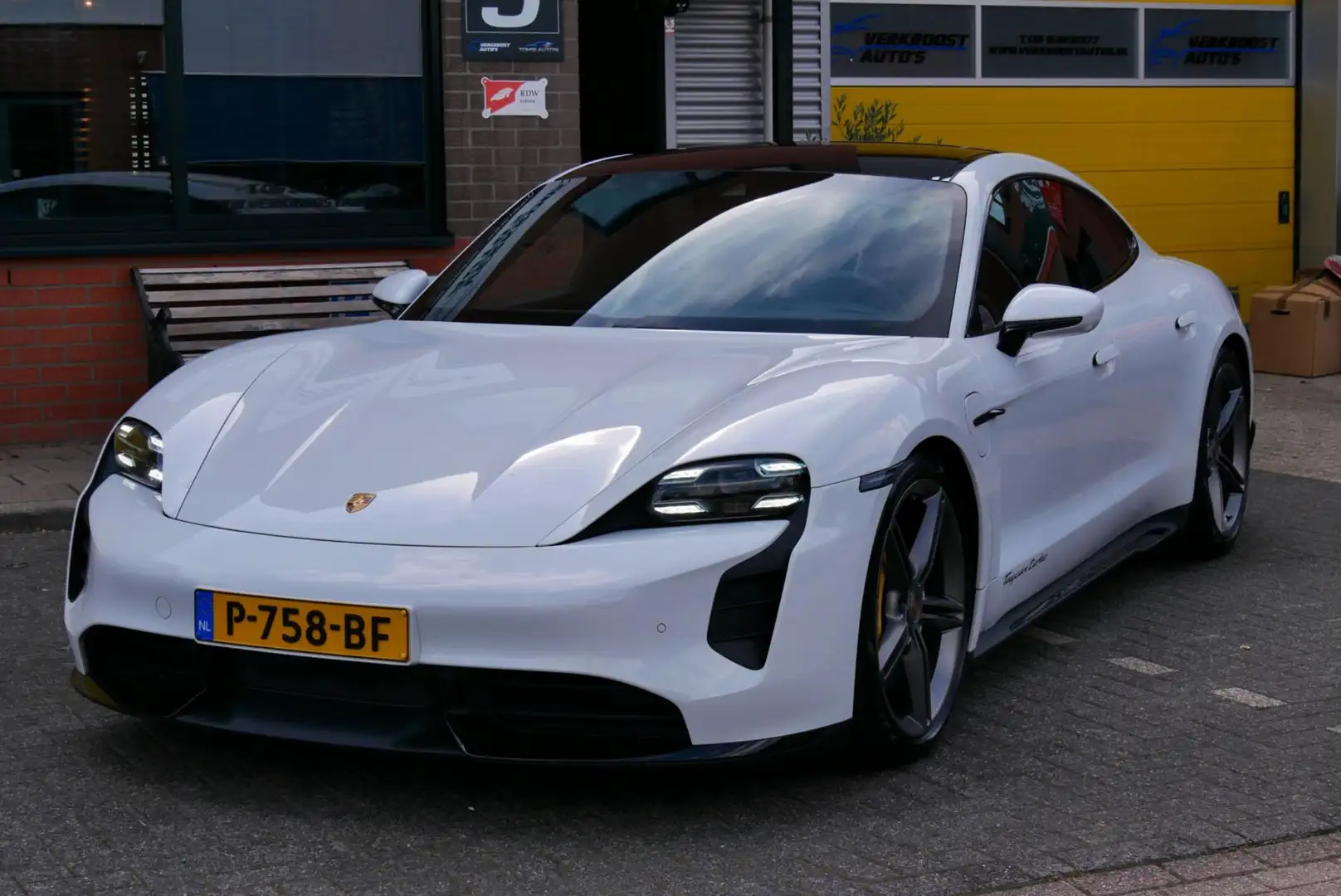 Porsche Taycan Turbo 93 kWh alcan hemel. sportchrono. 360 cam Wit - 2