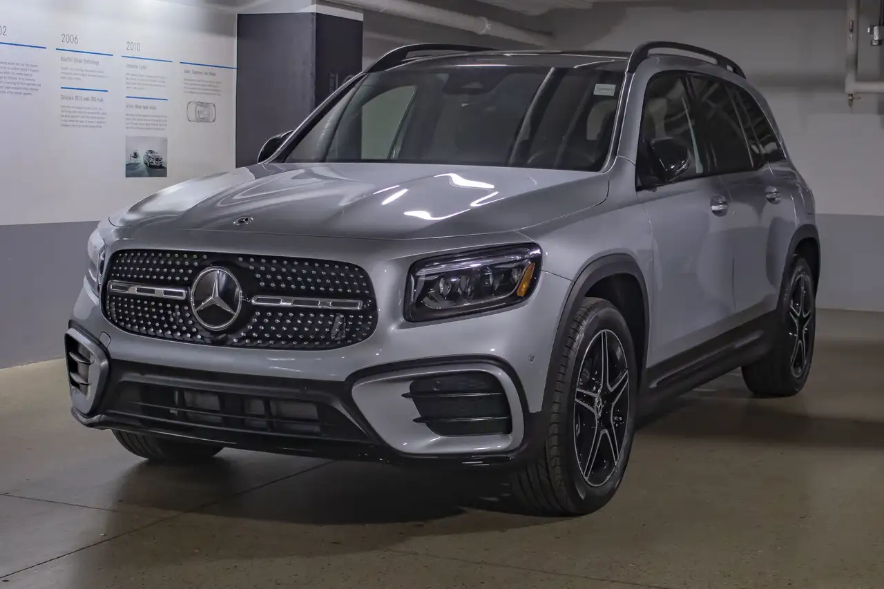 Mercedes-Benz GLB снимка Mercedes-Benz GLB