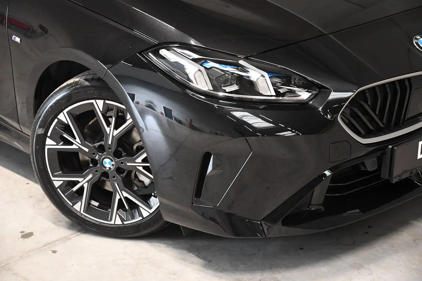 BMW 120 120 Aut. M-Sport / HUD / 360° / KEY LESS Zwart - 2