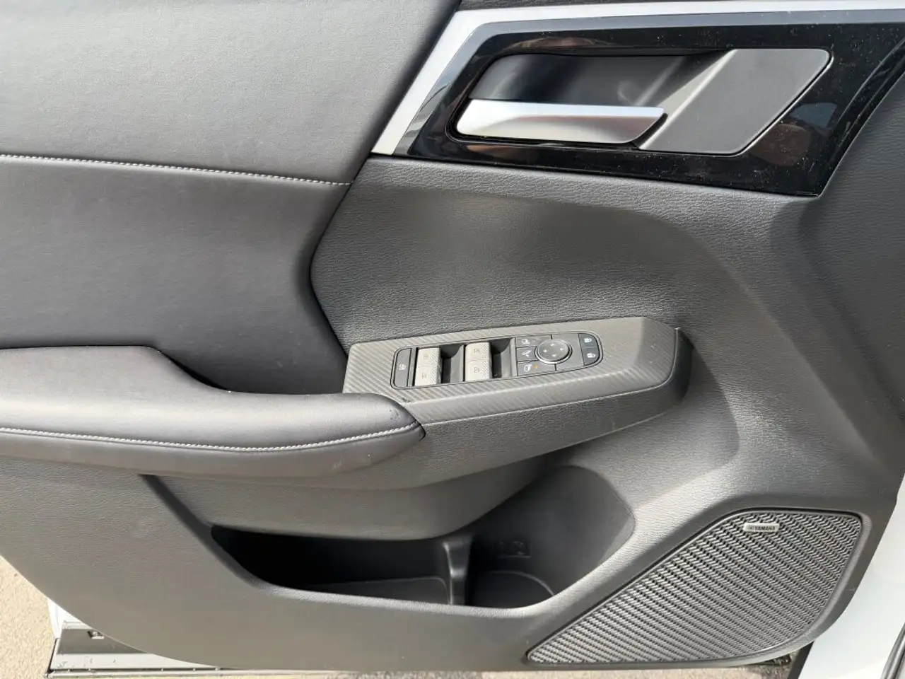 Mitsubishi Outlander снимка Mitsubishi Outlander