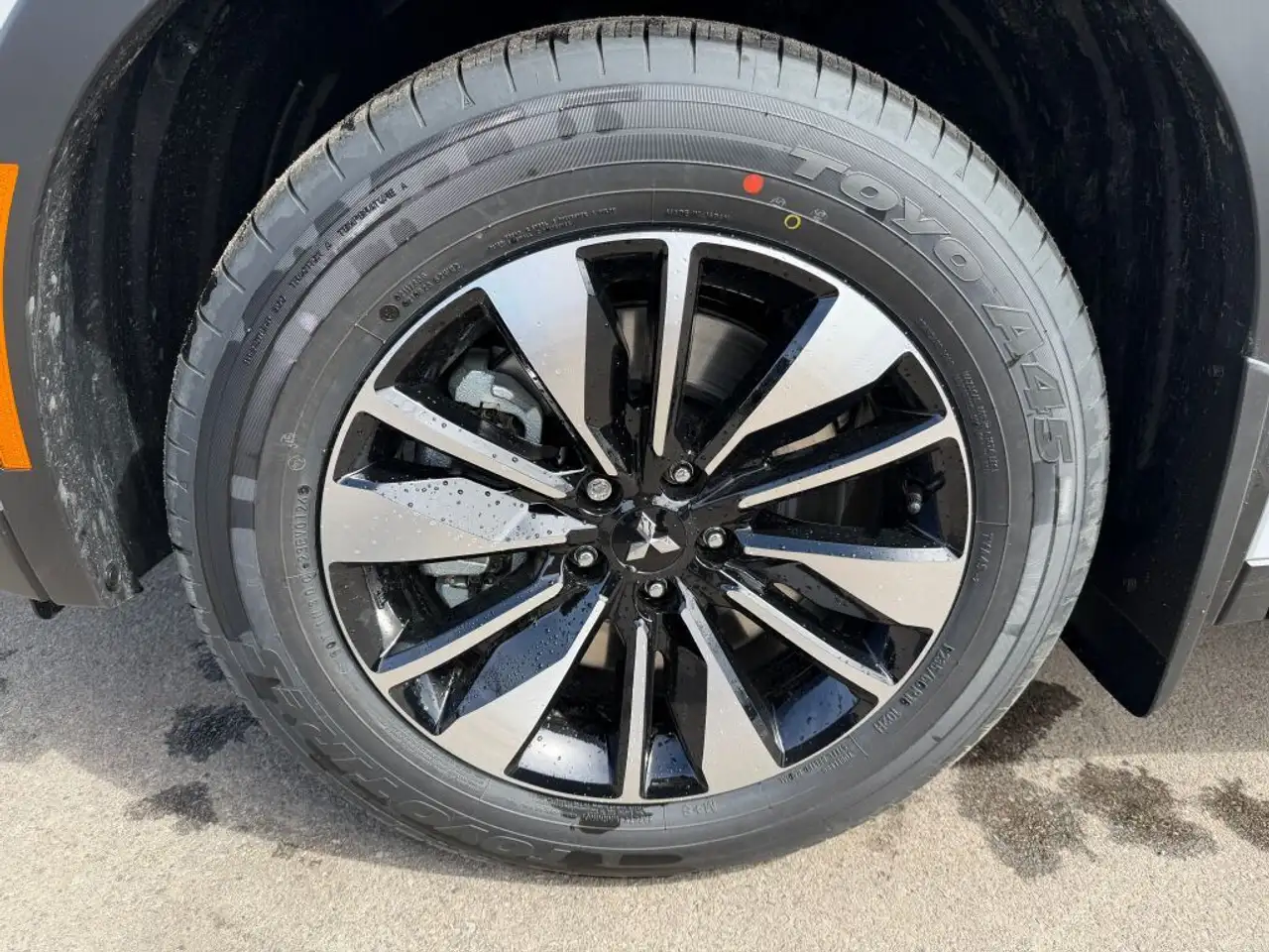 Mitsubishi Outlander снимка Mitsubishi Outlander