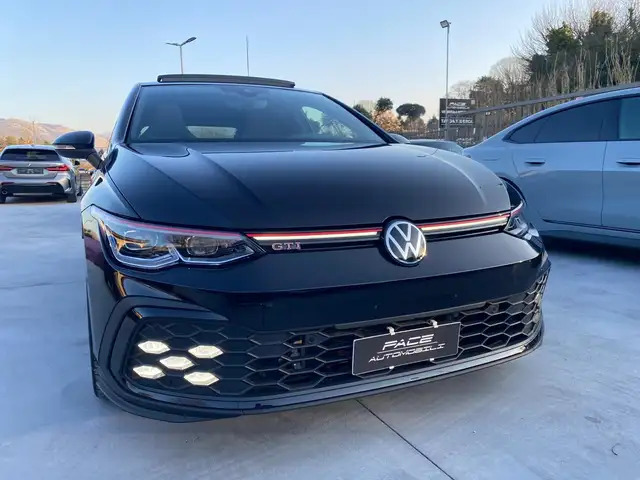 Volkswagen Golf view 6