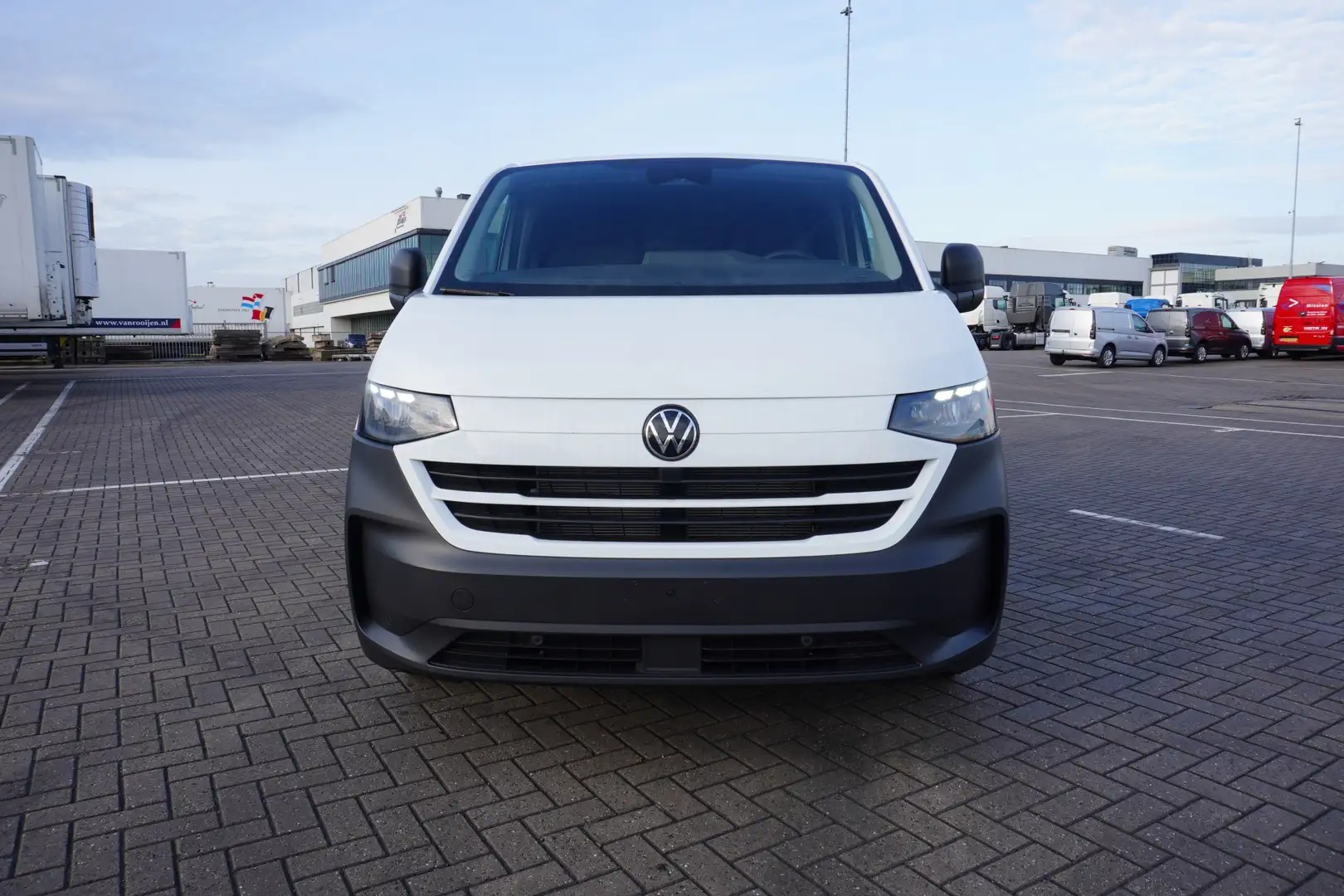 Volkswagen Transporter 2.0 TDI L1H1 28 Life 2.0 TDI L1H1 28 Life, Bijrijd Wit - 2