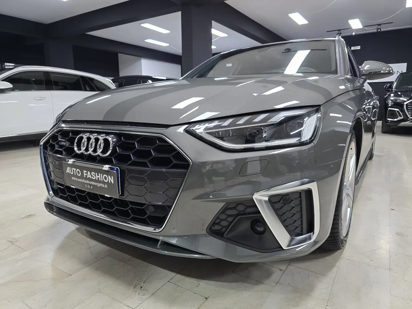 Audi A4 A4 2024 40 2.0 tdi S line quattro 204cv s-tronic Grigio - 2