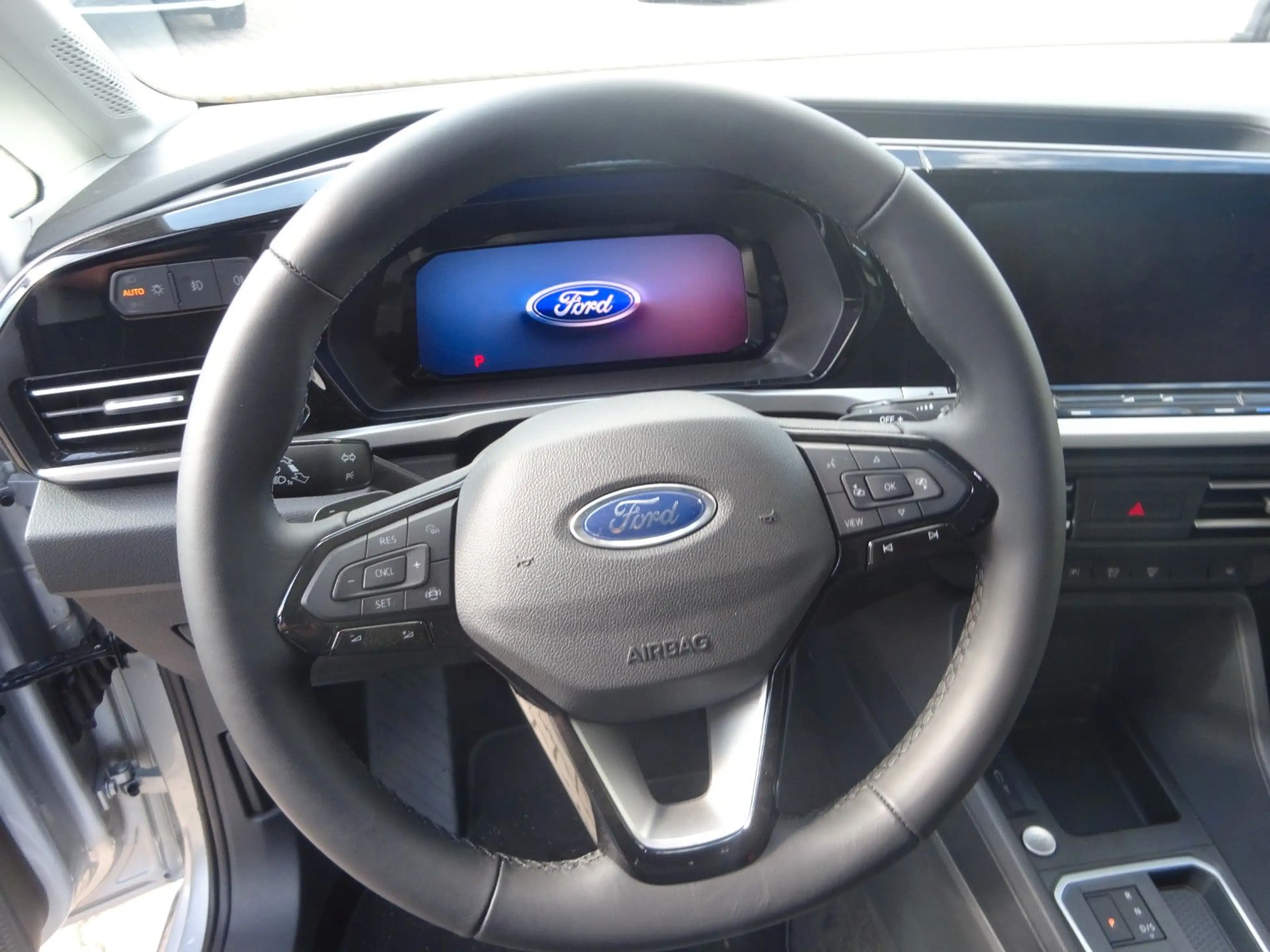 Ford Grand Tourneo Connect Titanium Aut. Kam Navi LED — photo 12