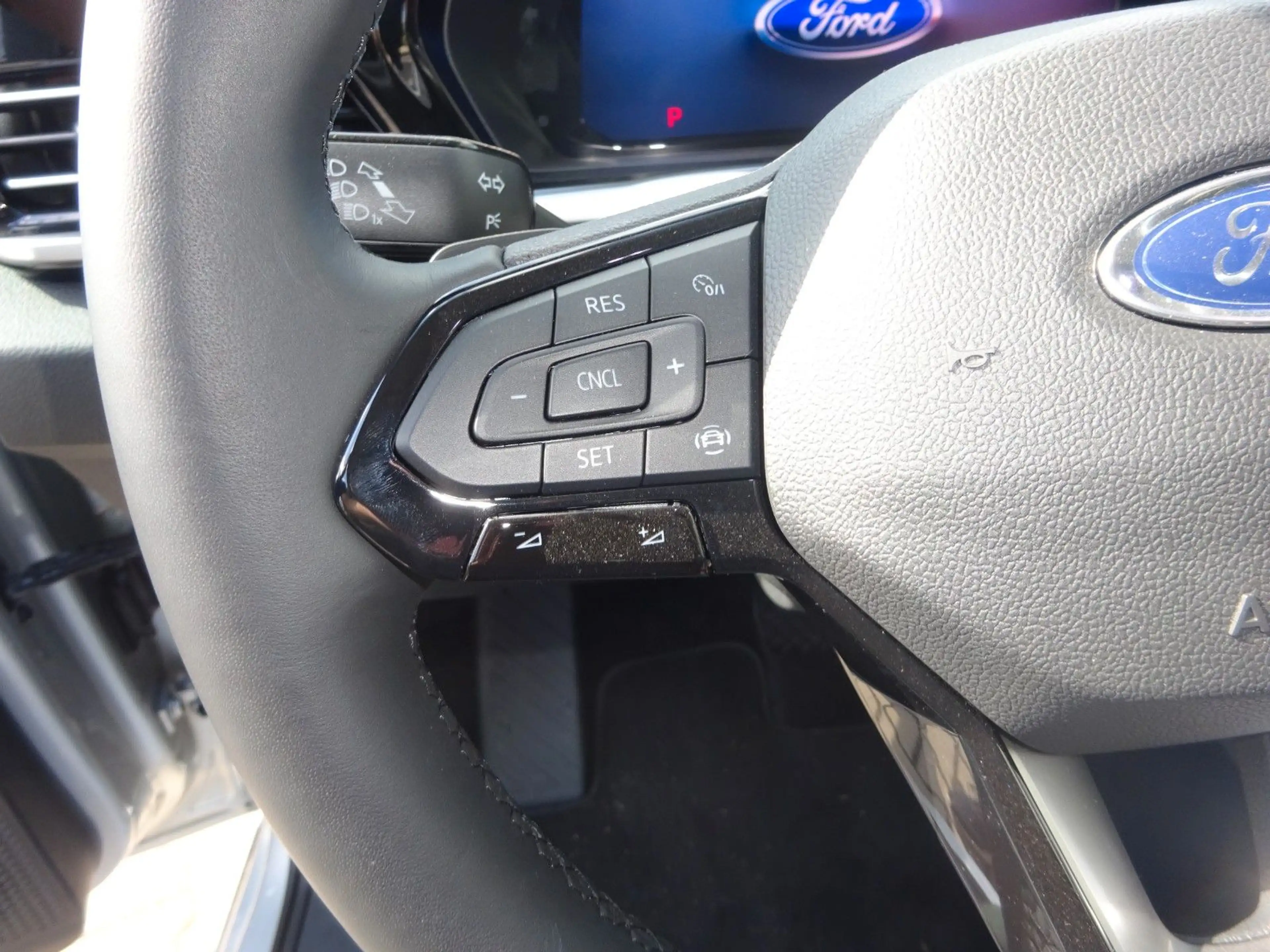 Ford Grand Tourneo Connect Titanium Aut. Kam Navi LED — photo 10