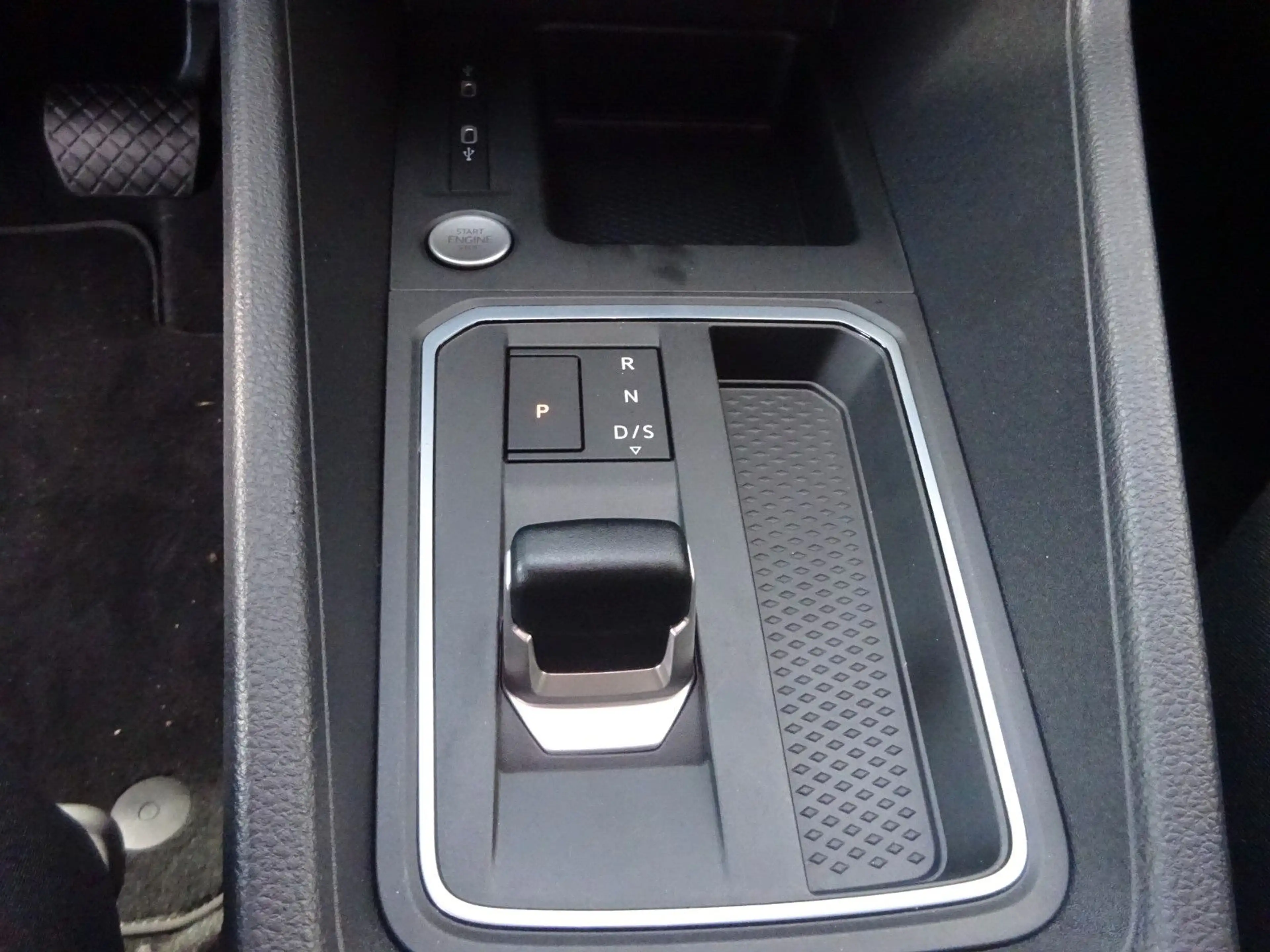 Ford Grand Tourneo Connect Titanium Aut. Kam Navi LED — photo 13
