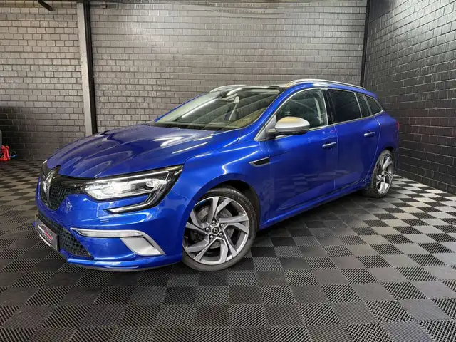 Renault Megane 1.6L *GT* *Toit Pano*