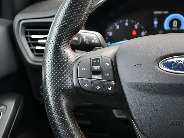 Ford Focus view 16