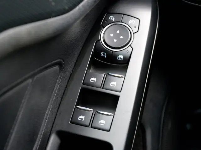 Ford Focus view 18