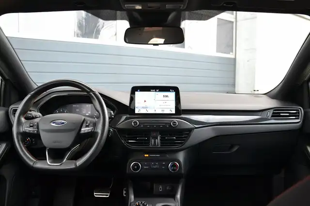 Ford Focus view 9
