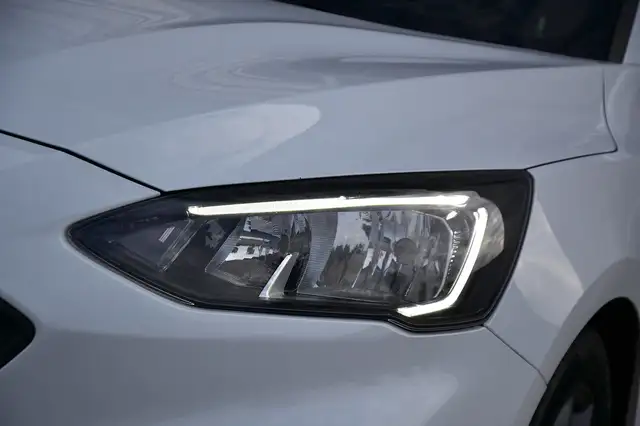 Ford Focus view 5