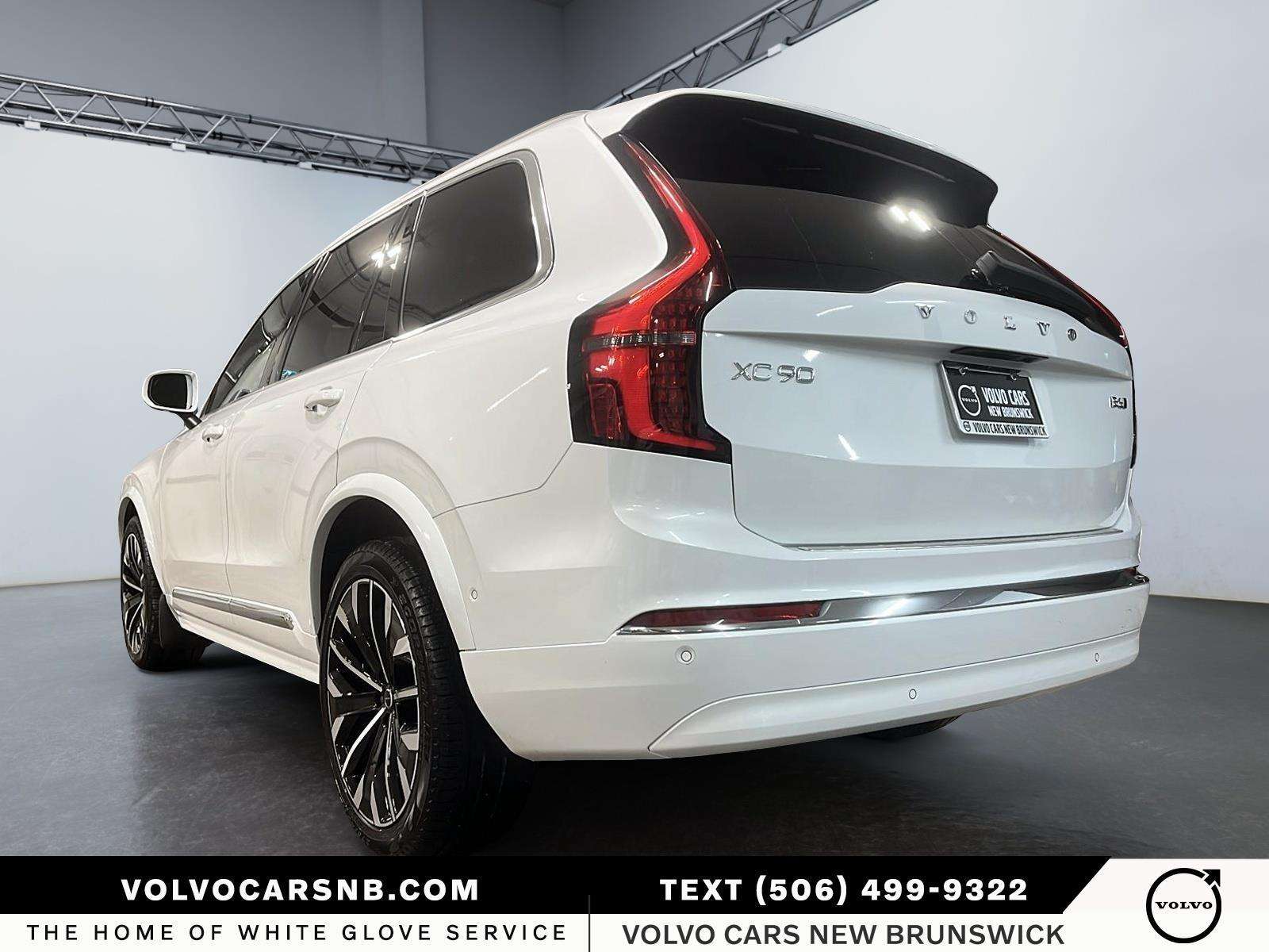 2025 Volvo XC90 B6 Plus Bright | Certified Pre Owned! alt 4