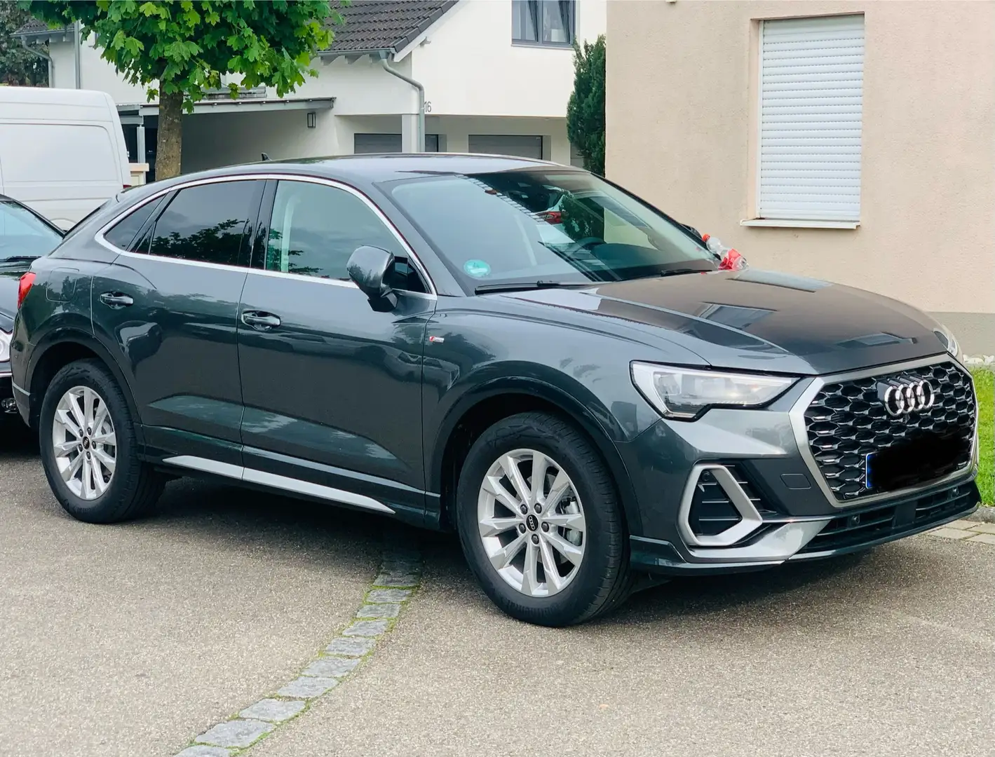 Audi Q3 35 TDI Sportback S tronic line - 1