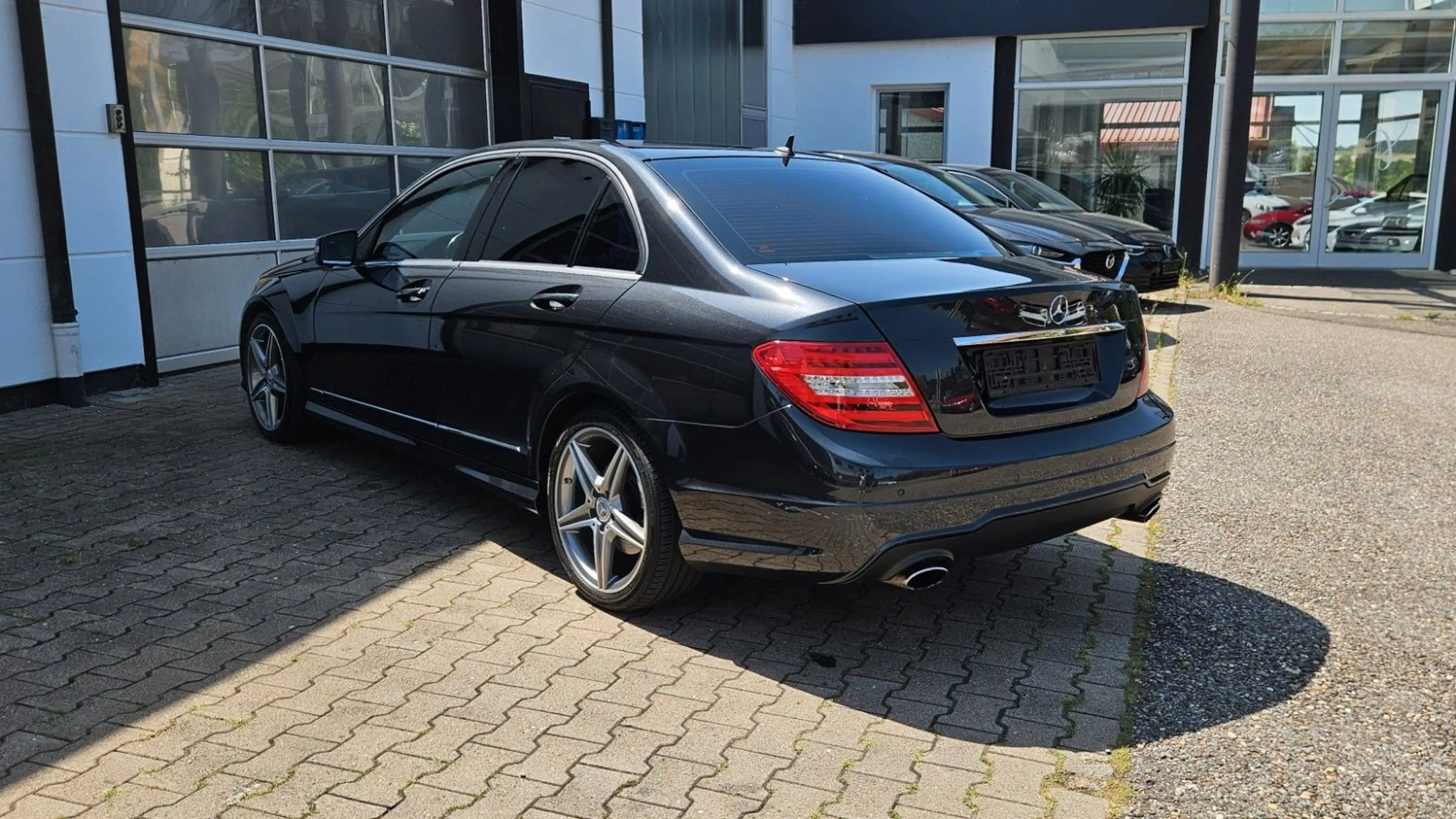 Mercedes-Benz C 350 CDI BE Limousine AMG Sport-Paket*Leder*h&k — photo 10