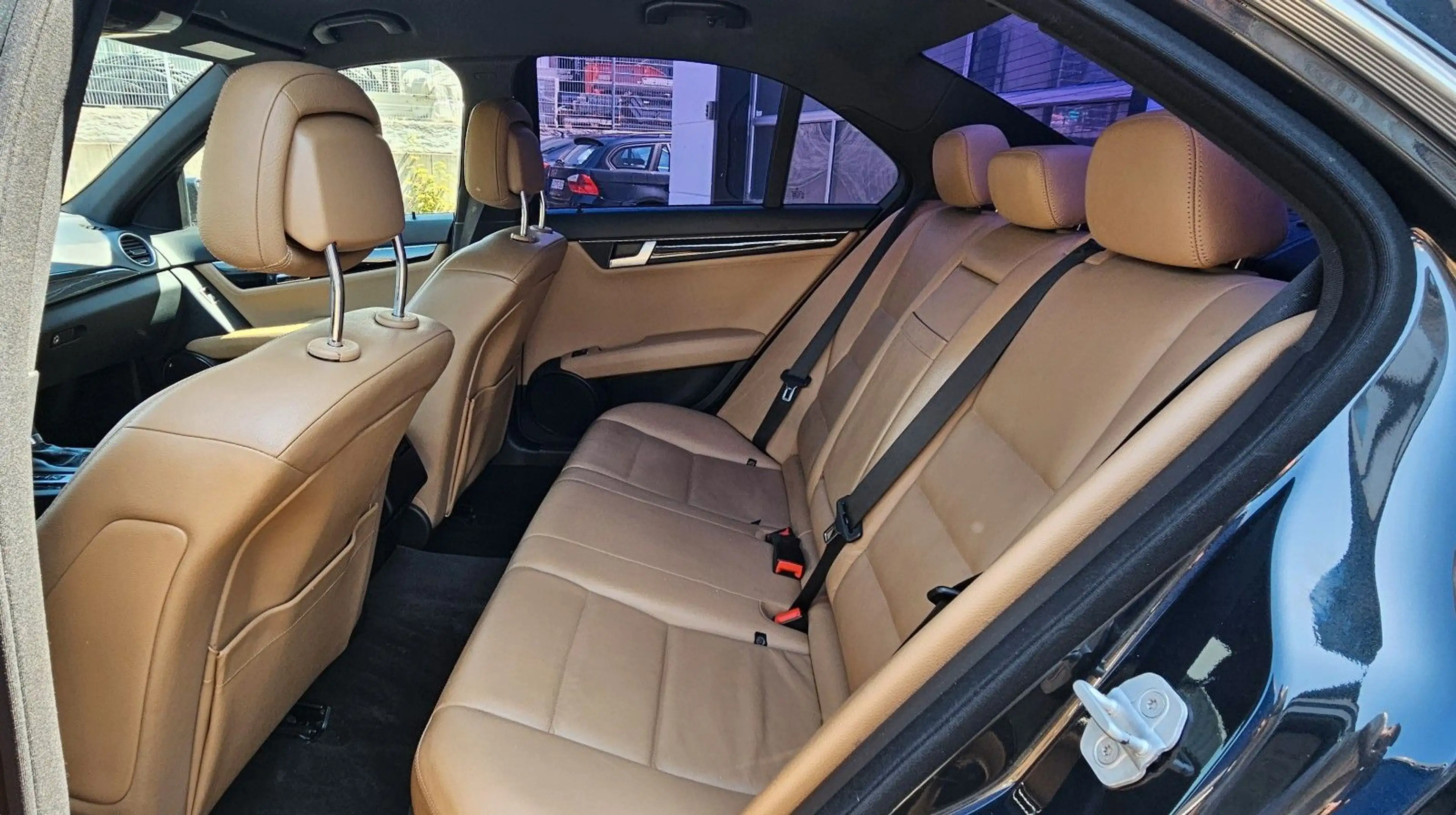Mercedes-Benz C 350 CDI BE Limousine AMG Sport-Paket*Leder*h&k — photo 14