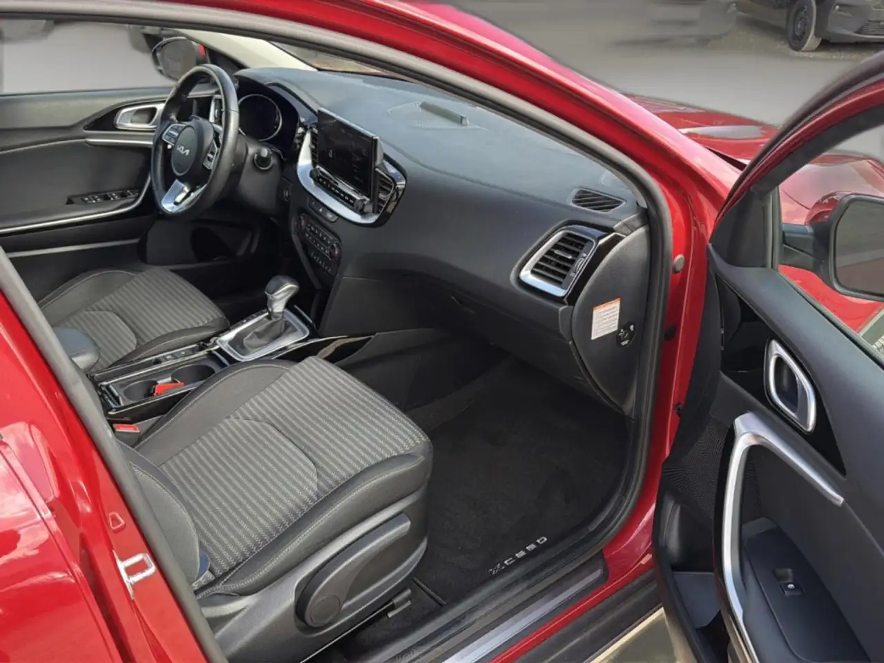 Kia XCeed Vision 1.6 PHEV DCT AHK+KOMFORT+NAV+ADVANC 15