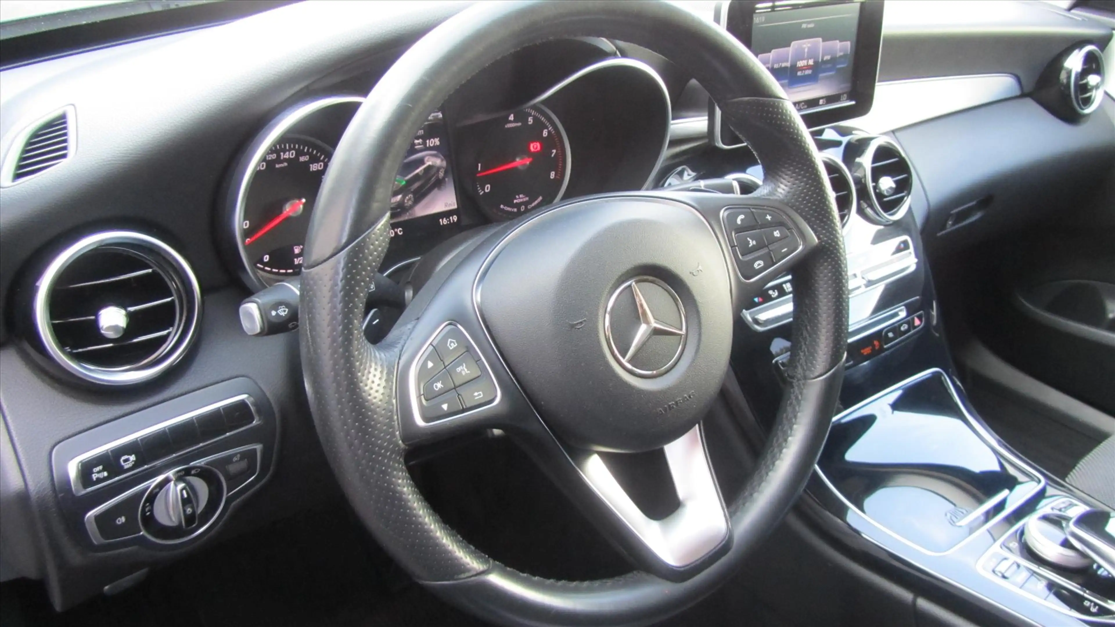 Mercedes-Benz C 350 Estate C350 e PLUG-IN HYBRID 279pk 7G-T — photo 20