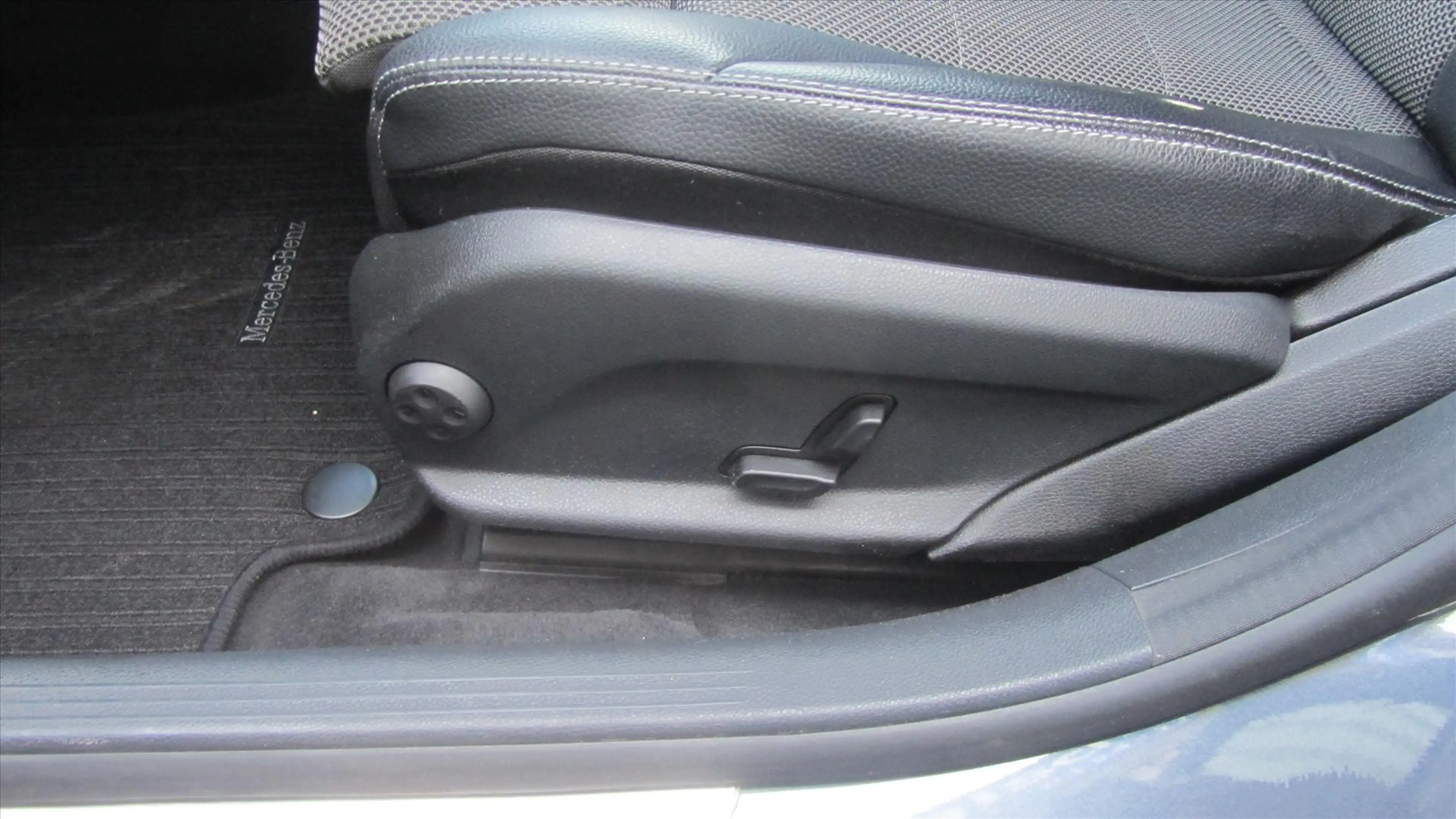 Mercedes-Benz C 350 Estate C350 e PLUG-IN HYBRID 279pk 7G-T — photo 17