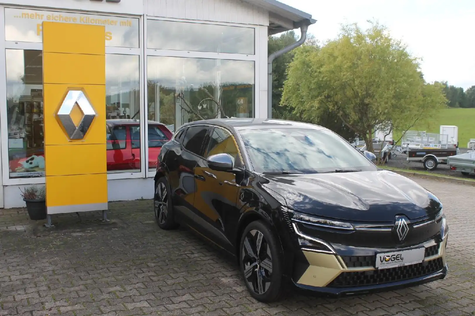 Renault Megane Iconic Schwarz - 1