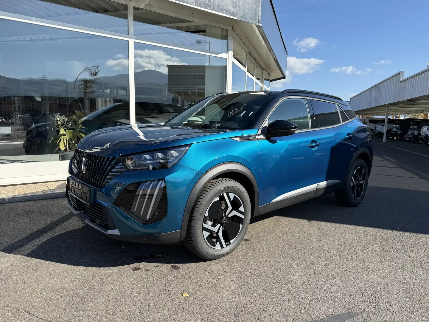 Peugeot 2008 Hybrid 145 GT e-DCS6 - 1
