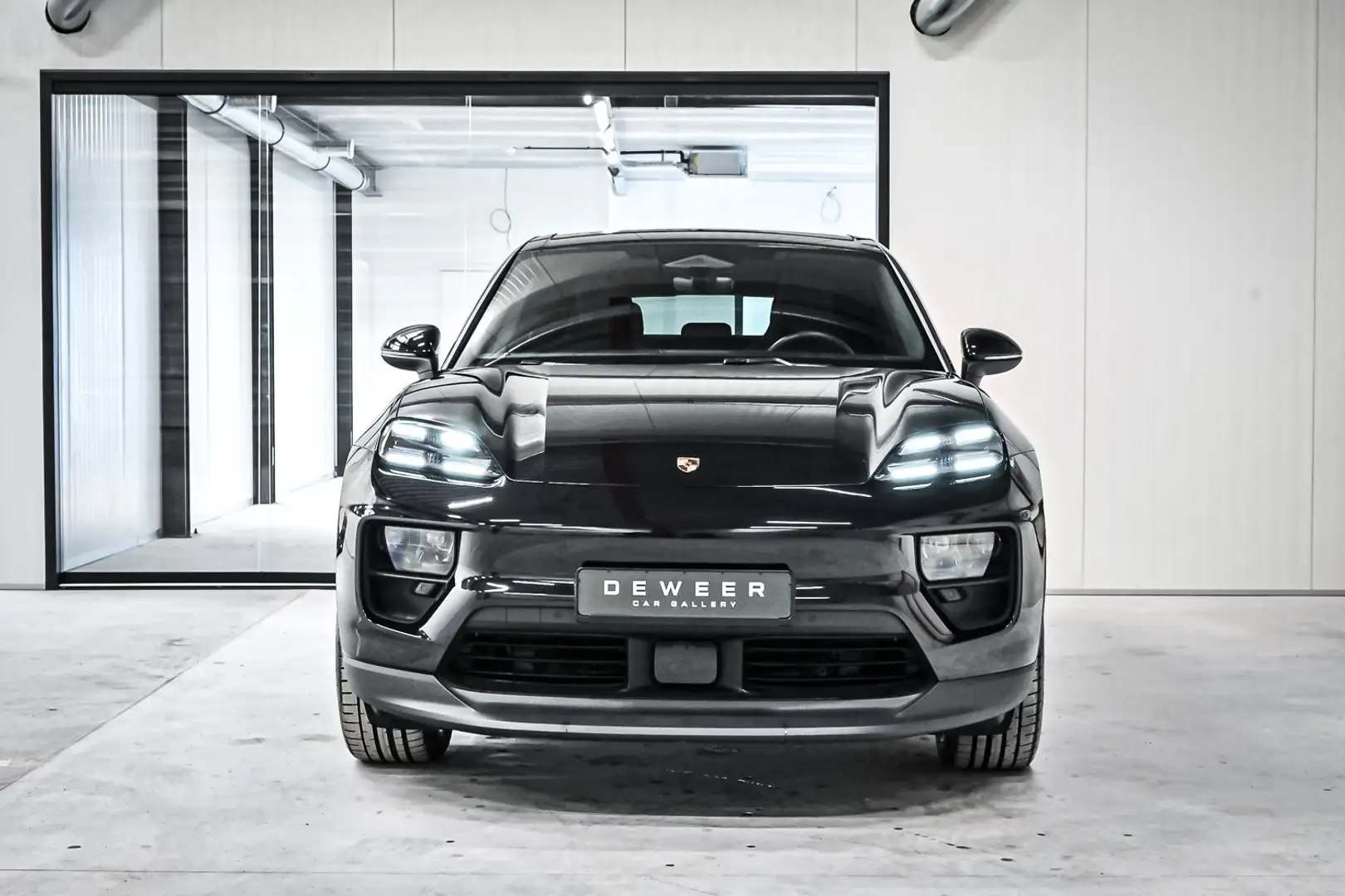 Porsche Macan Macan 4S 22" CARBON/ PANO/ Trekhaak/ Adapt Cruise Zwart - 2