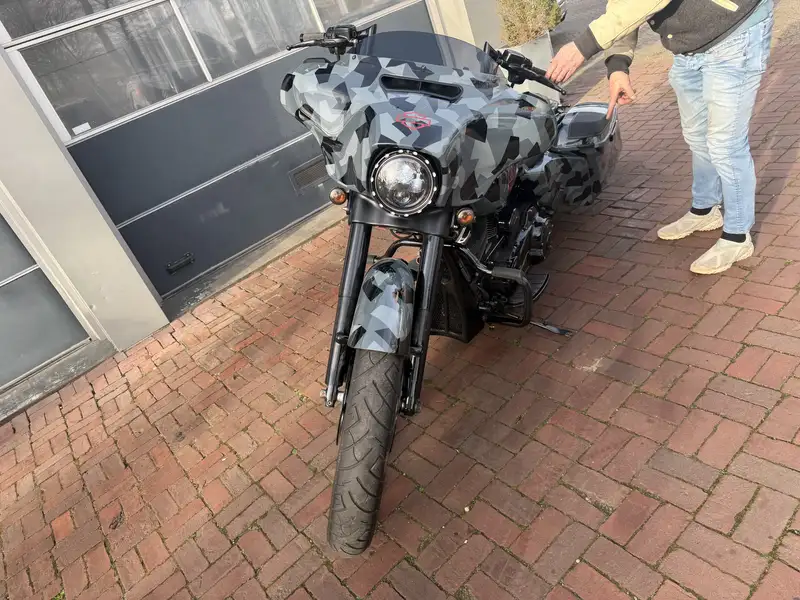 Harley-Davidson Street Glide - foto 7