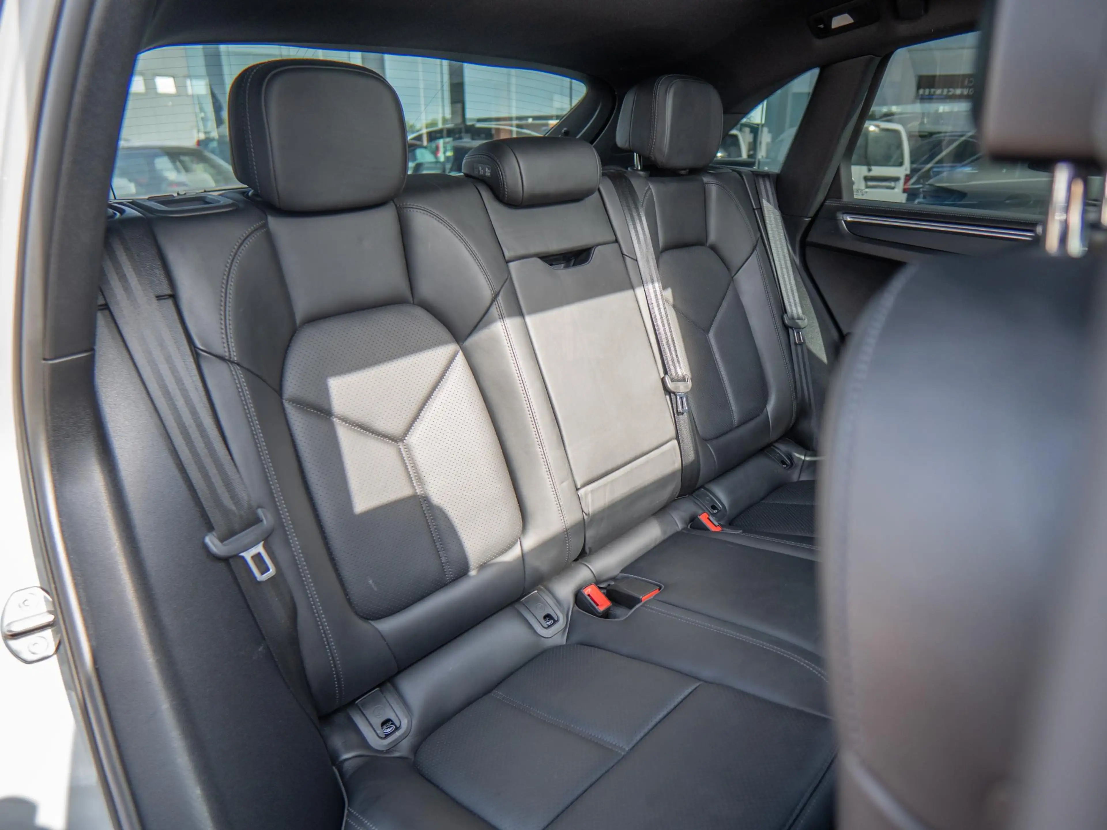 Porsche Macan 2.0 | Afn trekhaak | PDLS+ | Volledig onderhouden — photo 47