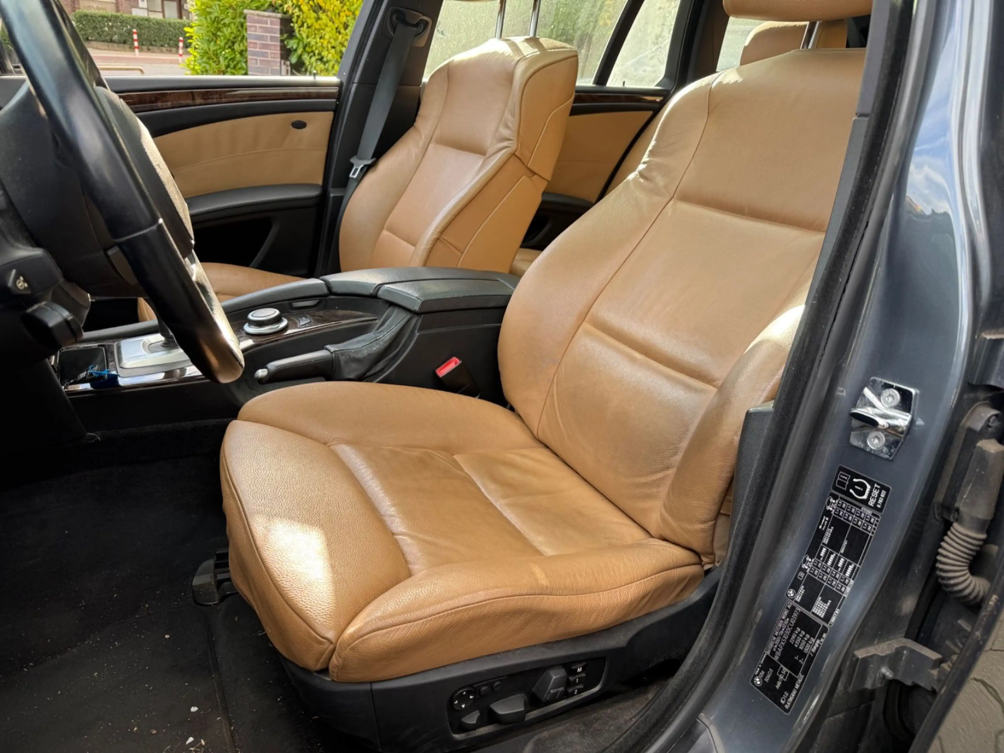 BMW 525 d Touring Tüv 10.28 Leder Navi Xenon Panoram — photo 6